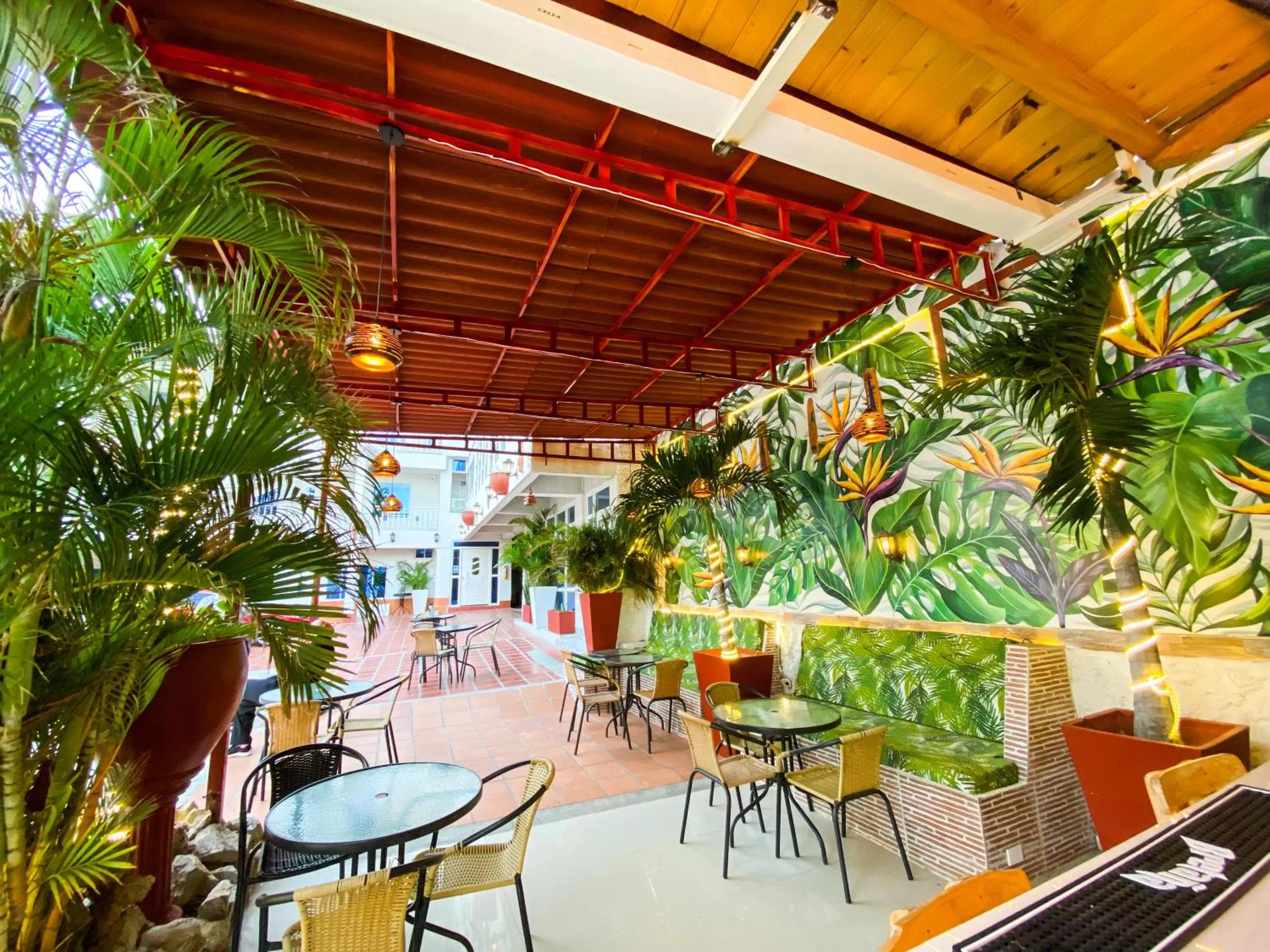 Balcony/Terrace, Restaurant/Places to Eat in Hotel Bello Caribe