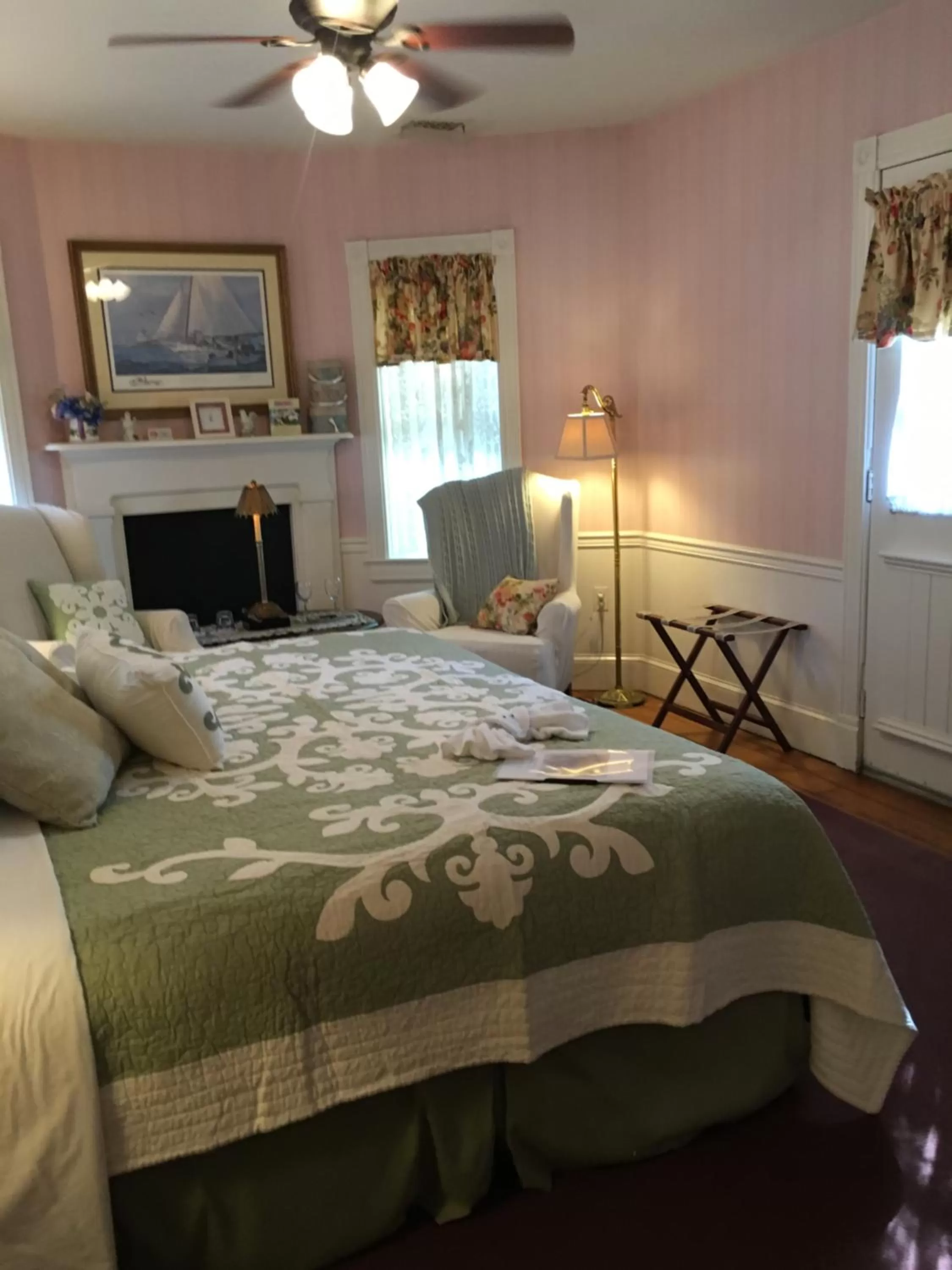 Parsonage Inn Bed and Breakfast