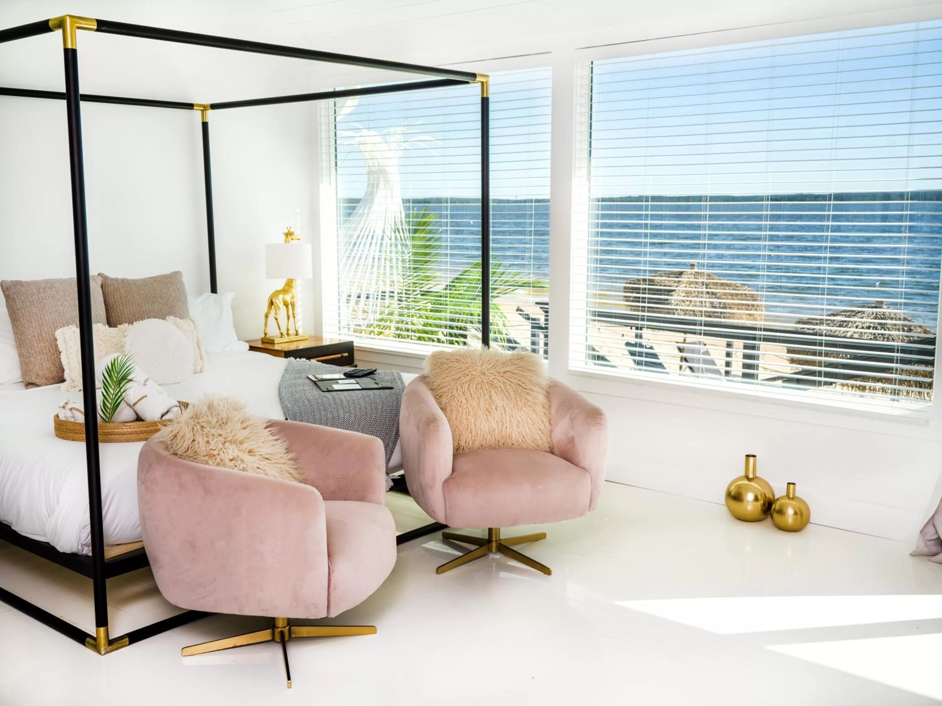 Deluxe Suite with Sea View in Aqua by American Beech - Adults Only