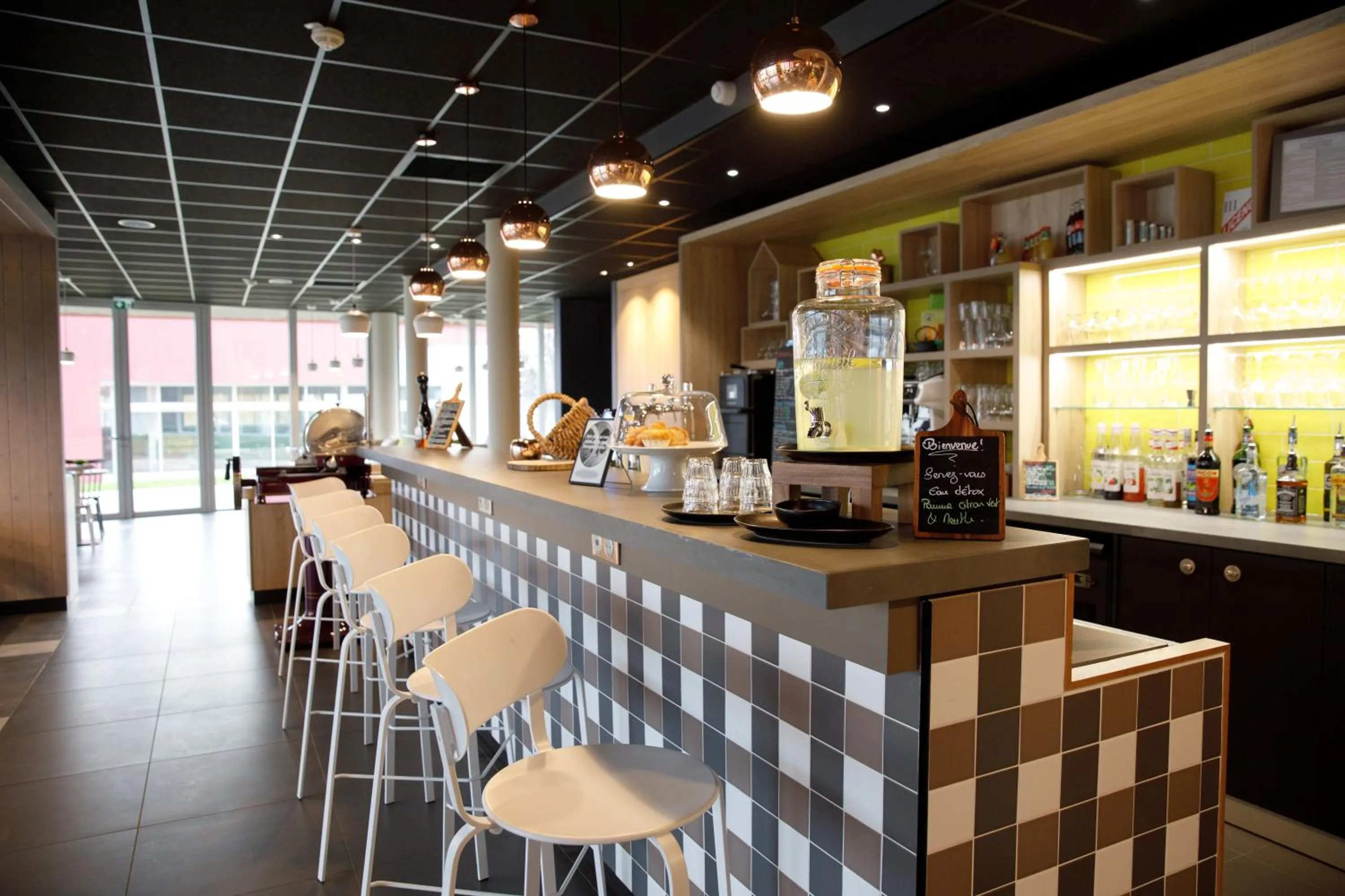 Lounge or bar in Campanile Annemasse Est Findrol CHAL