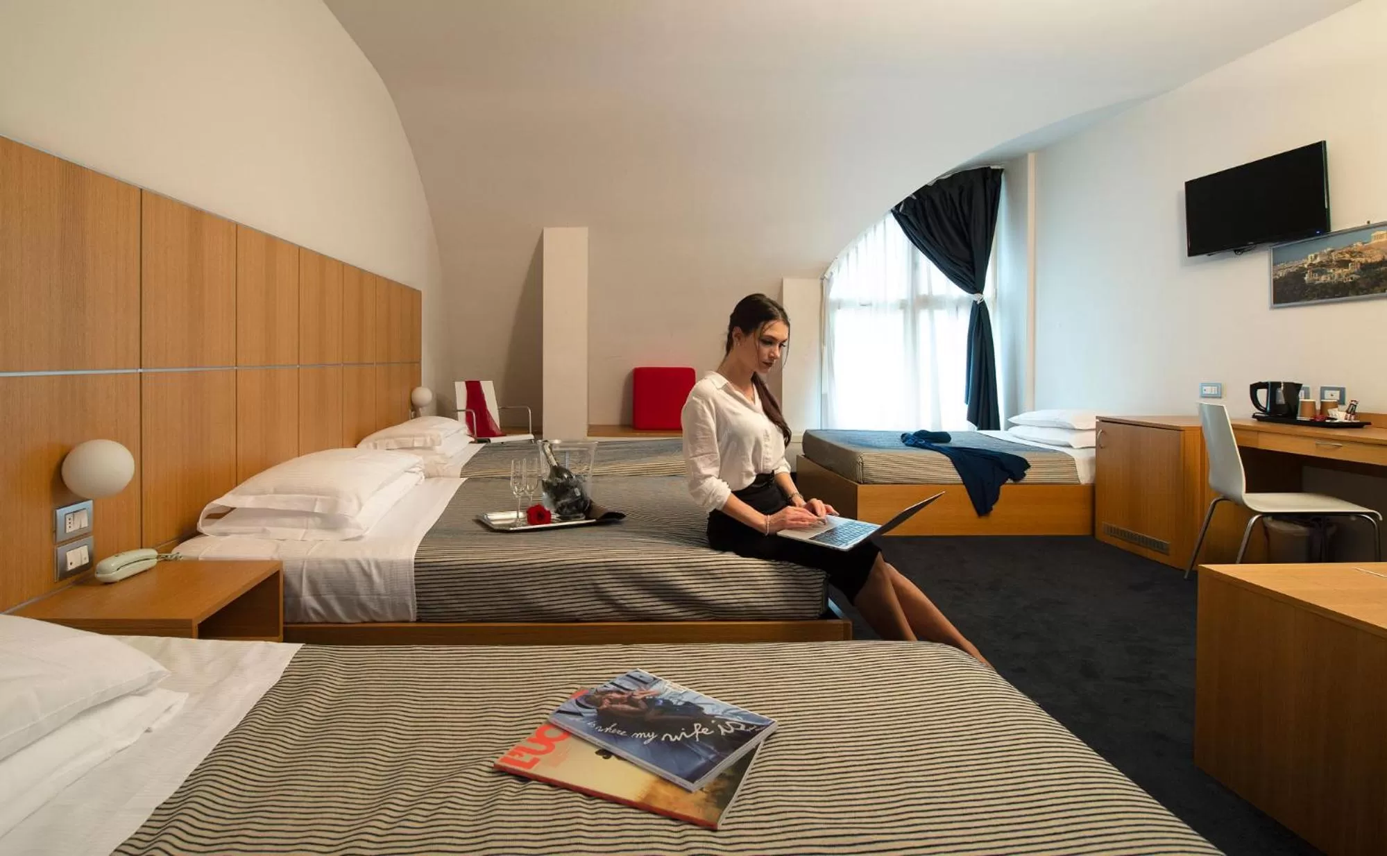 People, Bed in Hotel Delle Fiere