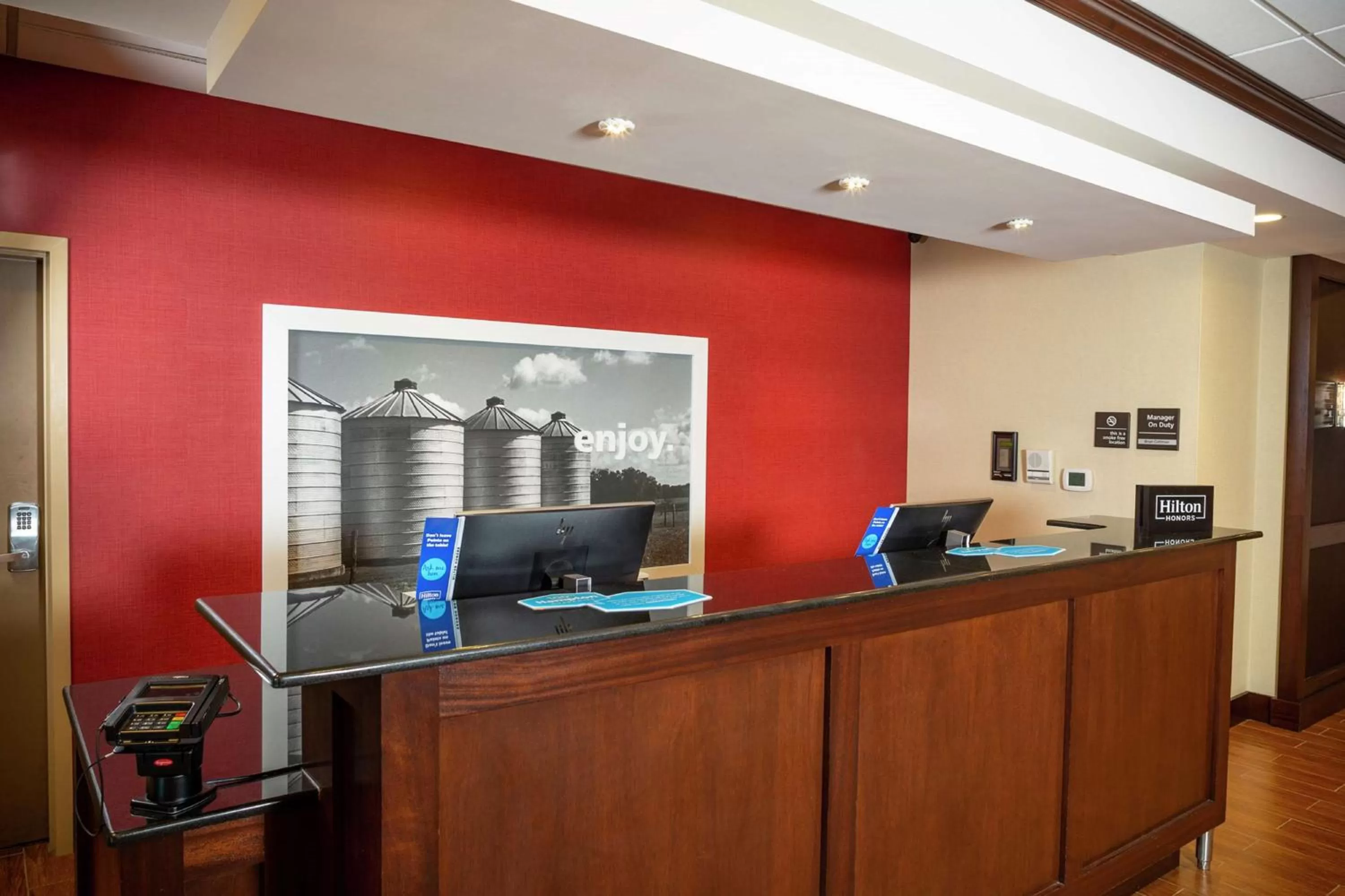 Lobby or reception in Hampton Inn Limerick