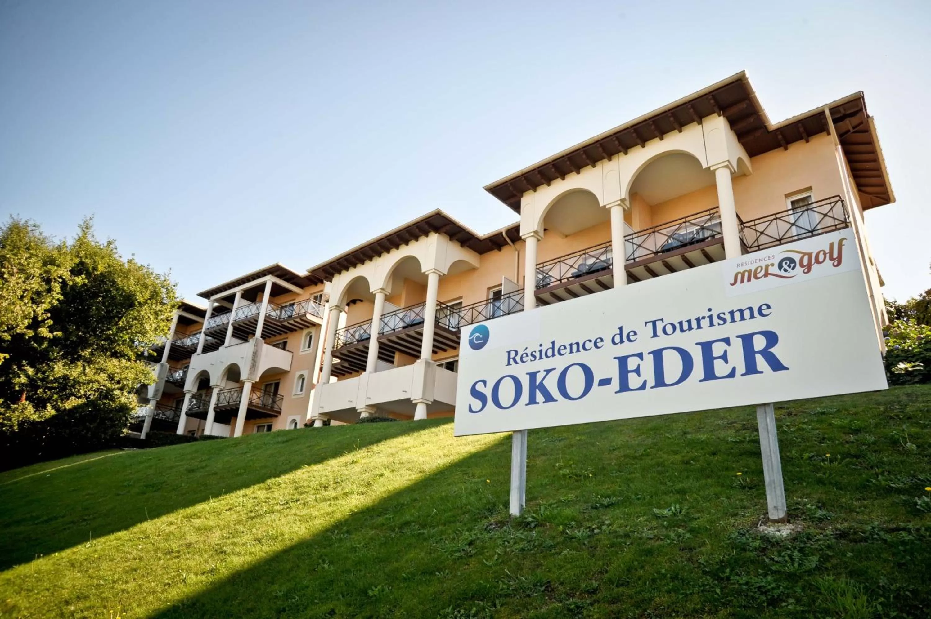 Facade/entrance in Résidence Mer & Golf Soko-Eder