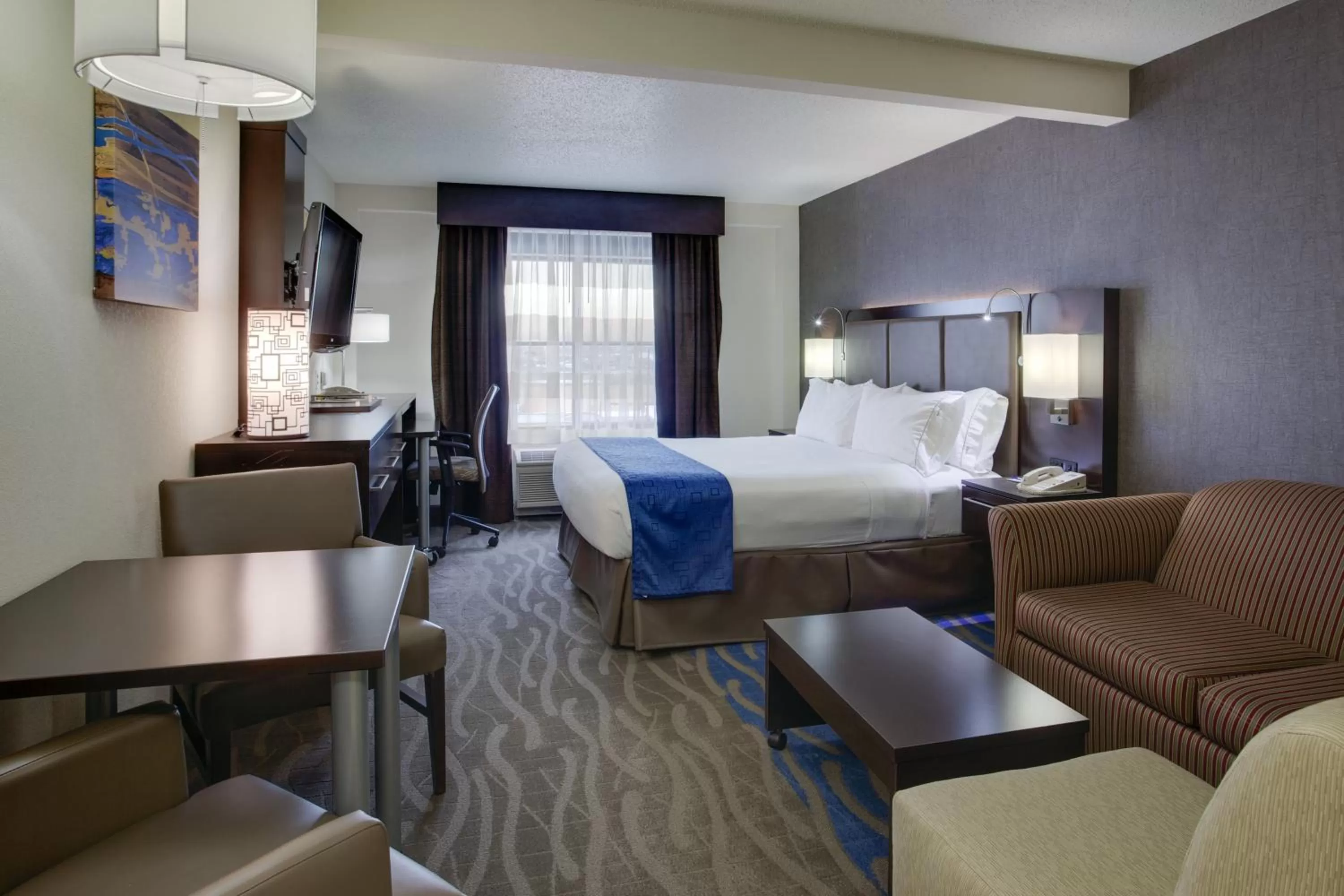 Bedroom, Bed in Holiday Inn Express Hotel & Suites Meadowlands Area by IHG