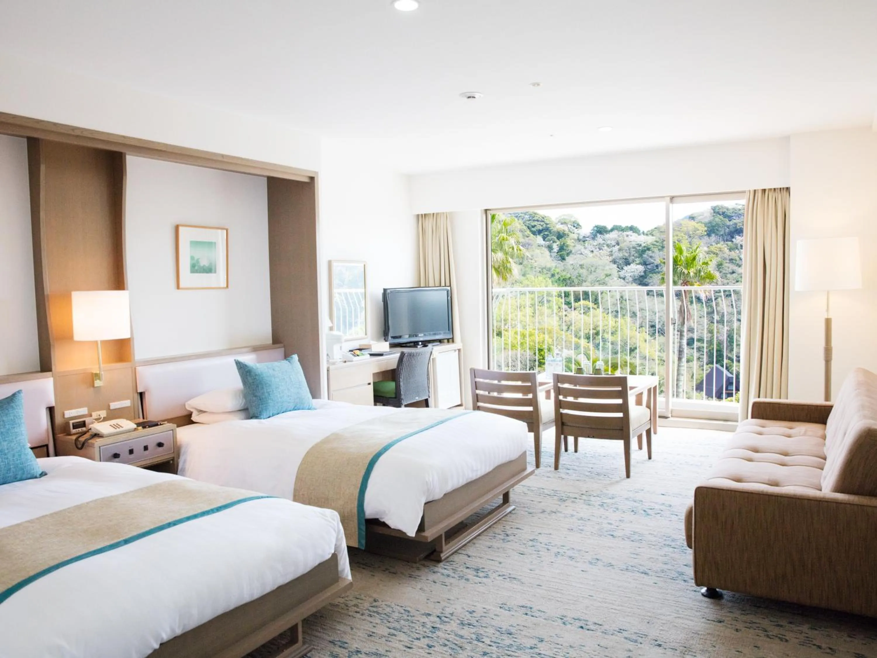 Standard Twin Room with Balcony - low Floor in Shimoda Tokyu Hotel