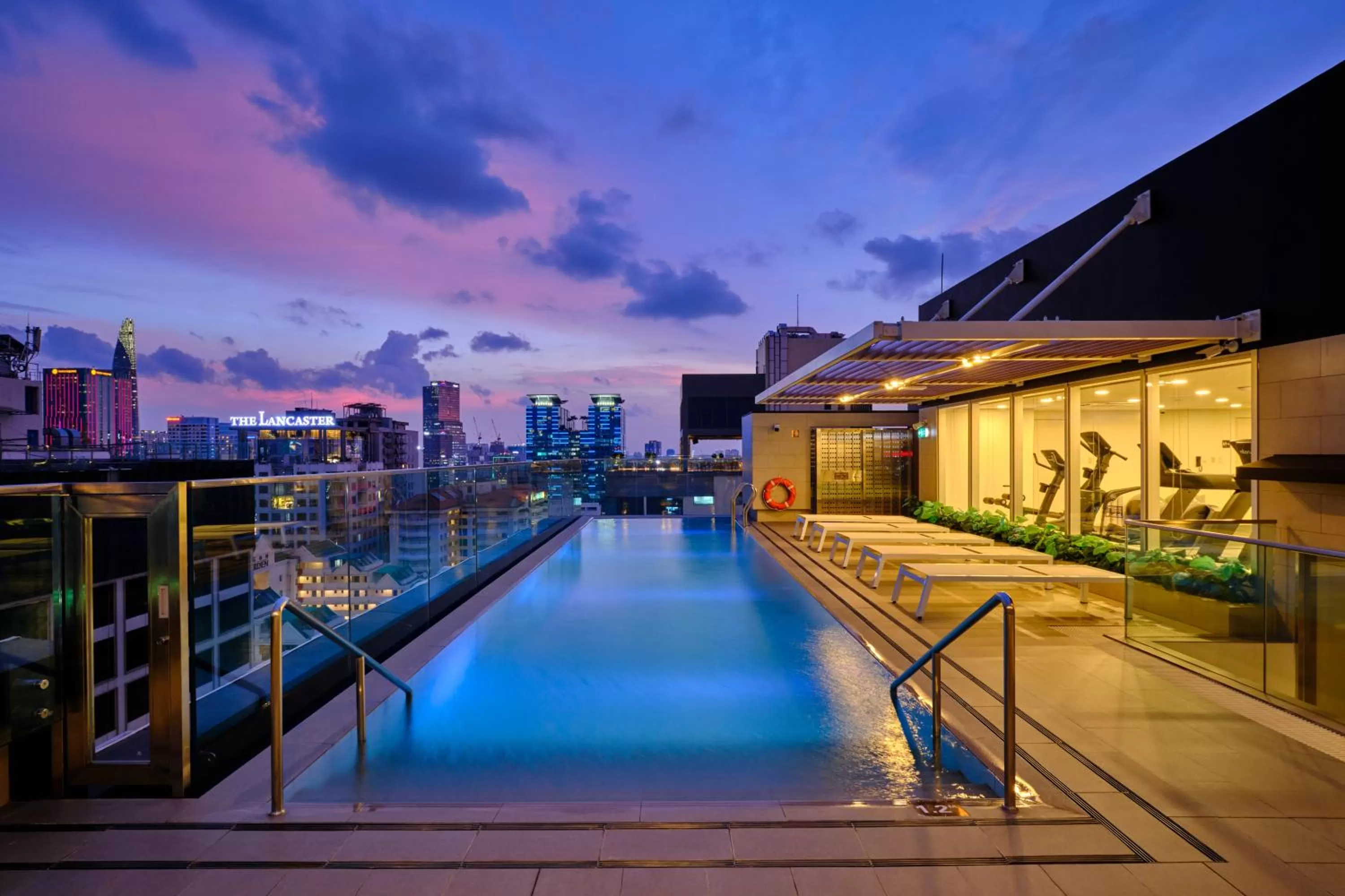 Swimming pool in Sotetsu Grand Fresa Saigon