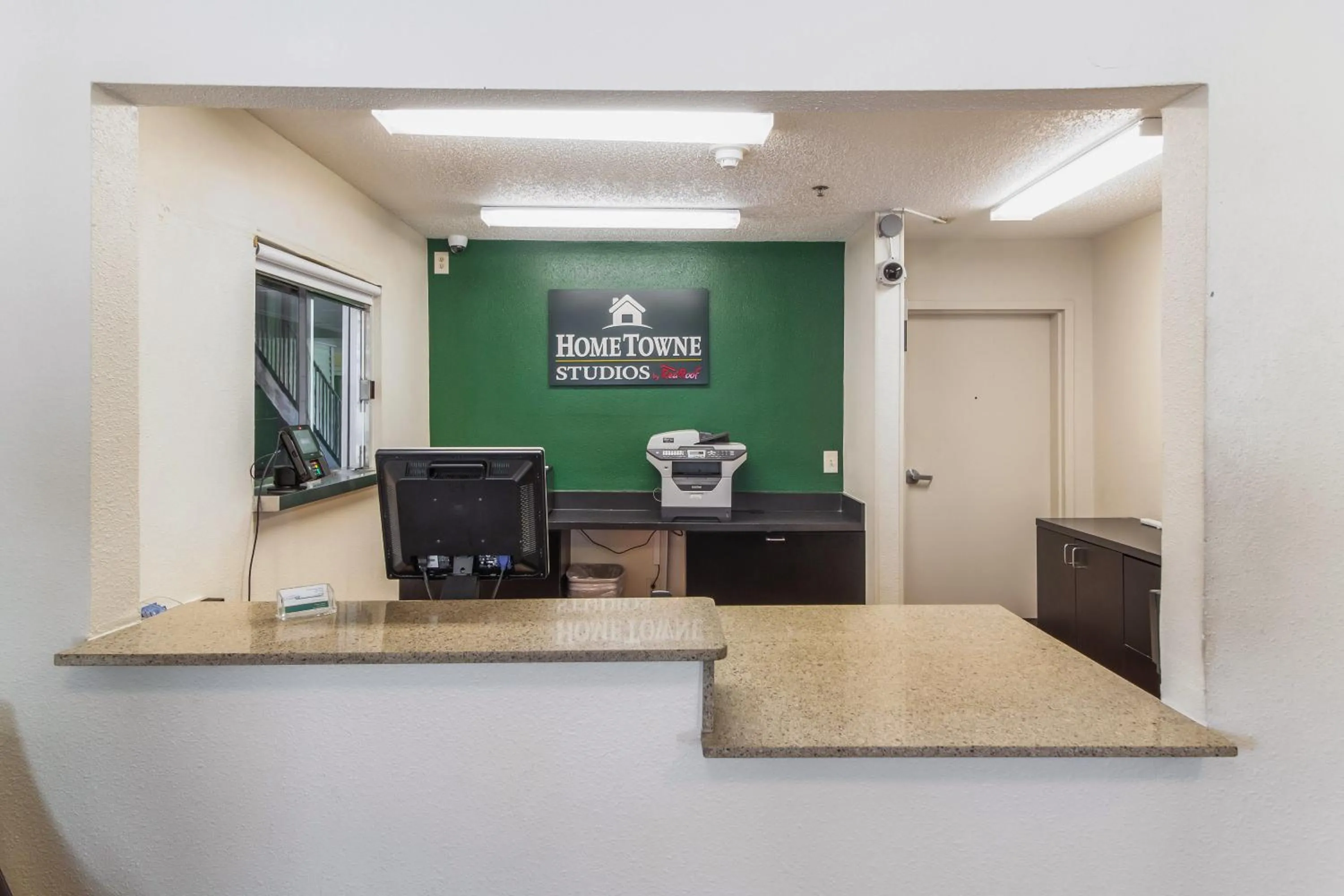Lobby or reception in HomeTowne Studios by Red Roof Houston - Northwest