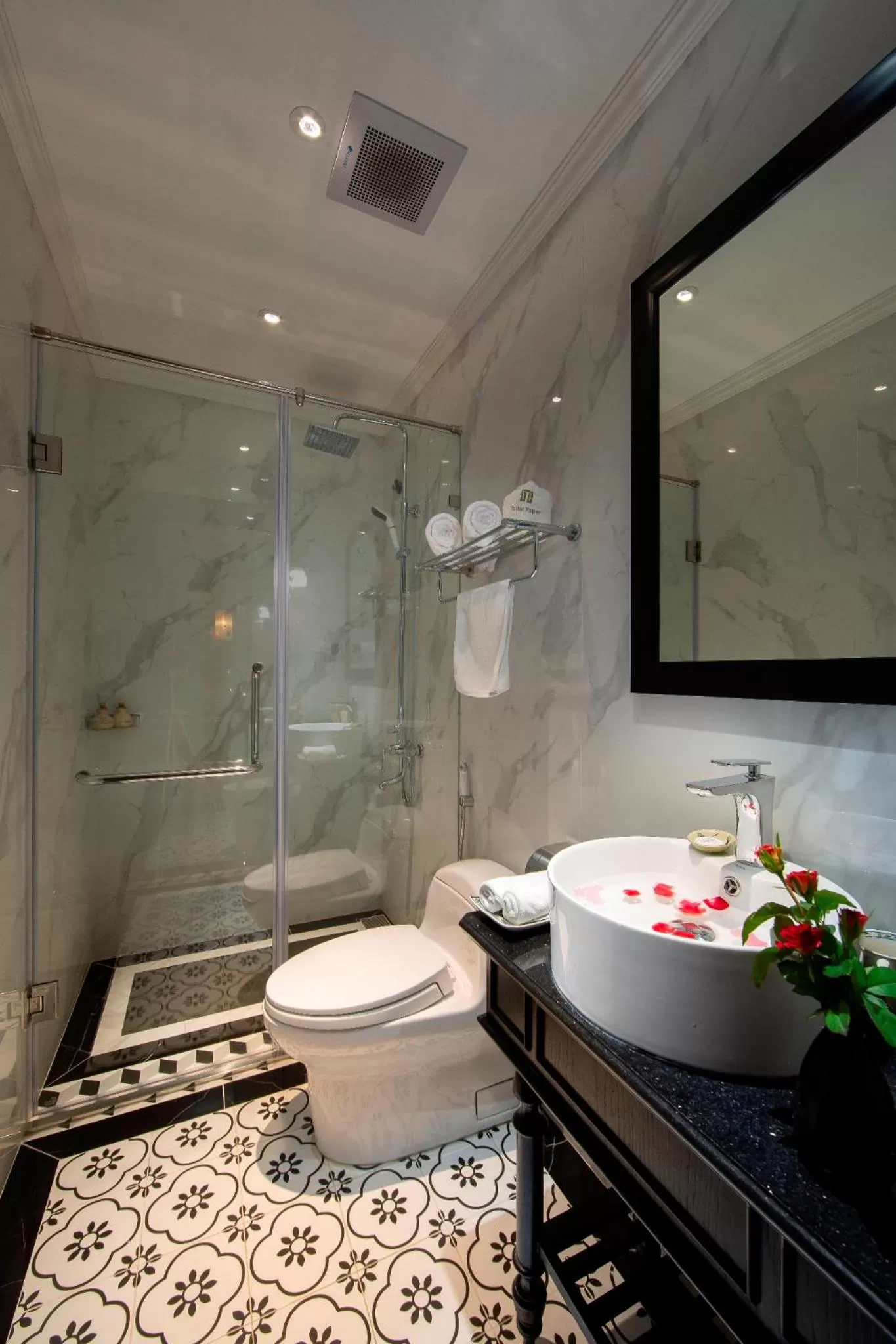 Bathroom in Hanoi Media Hotel & Spa