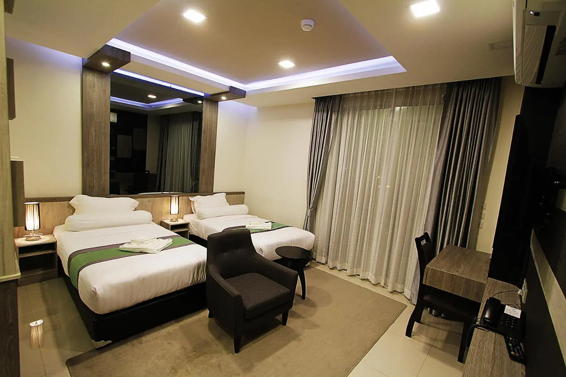 Standard Twin Room in The Contrast i Hotel Standard Twin Room in The Contrast i Hotel