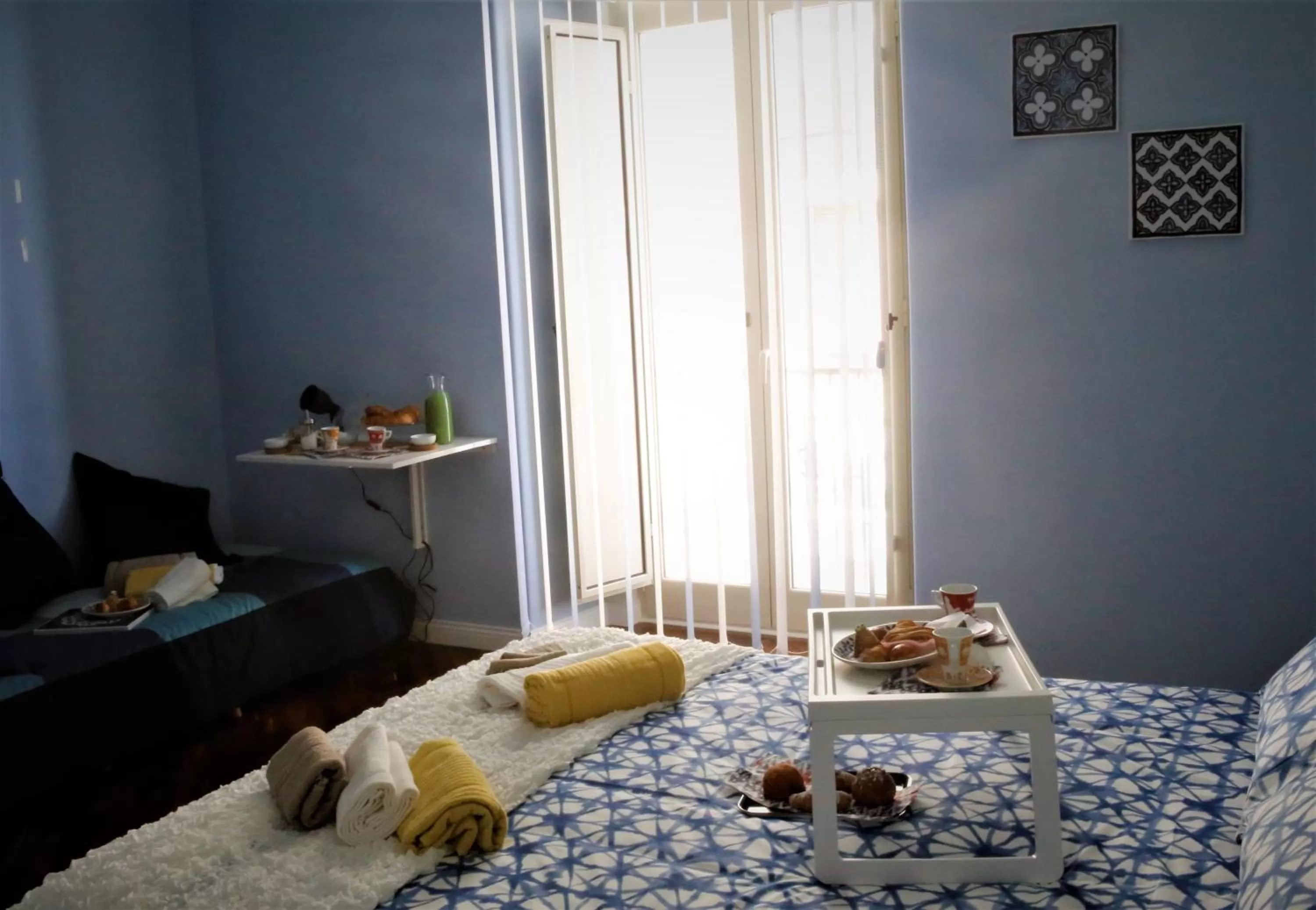 Living room, Bed in B&B BiNARIO39