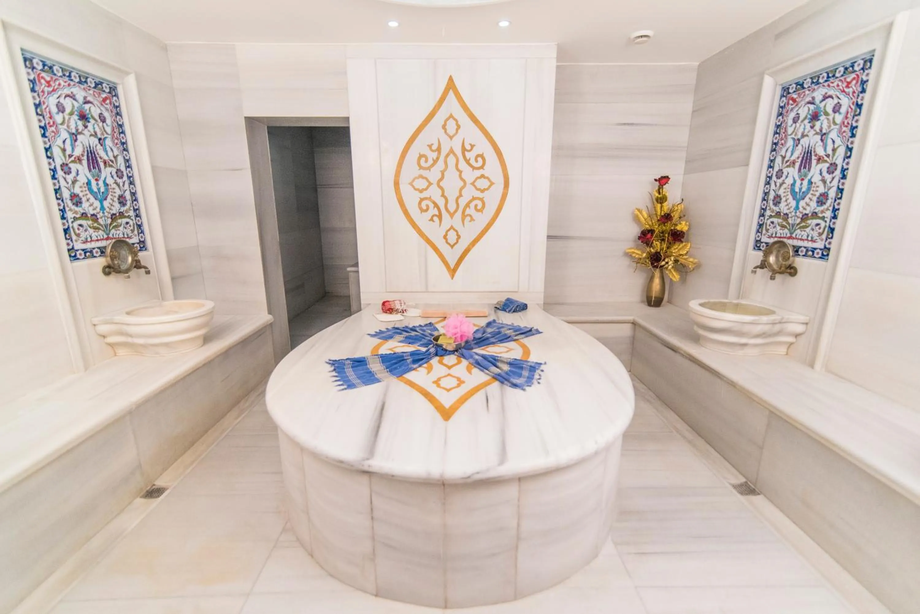 Spa and wellness centre/facilities in MidMar Deluxe Hotel