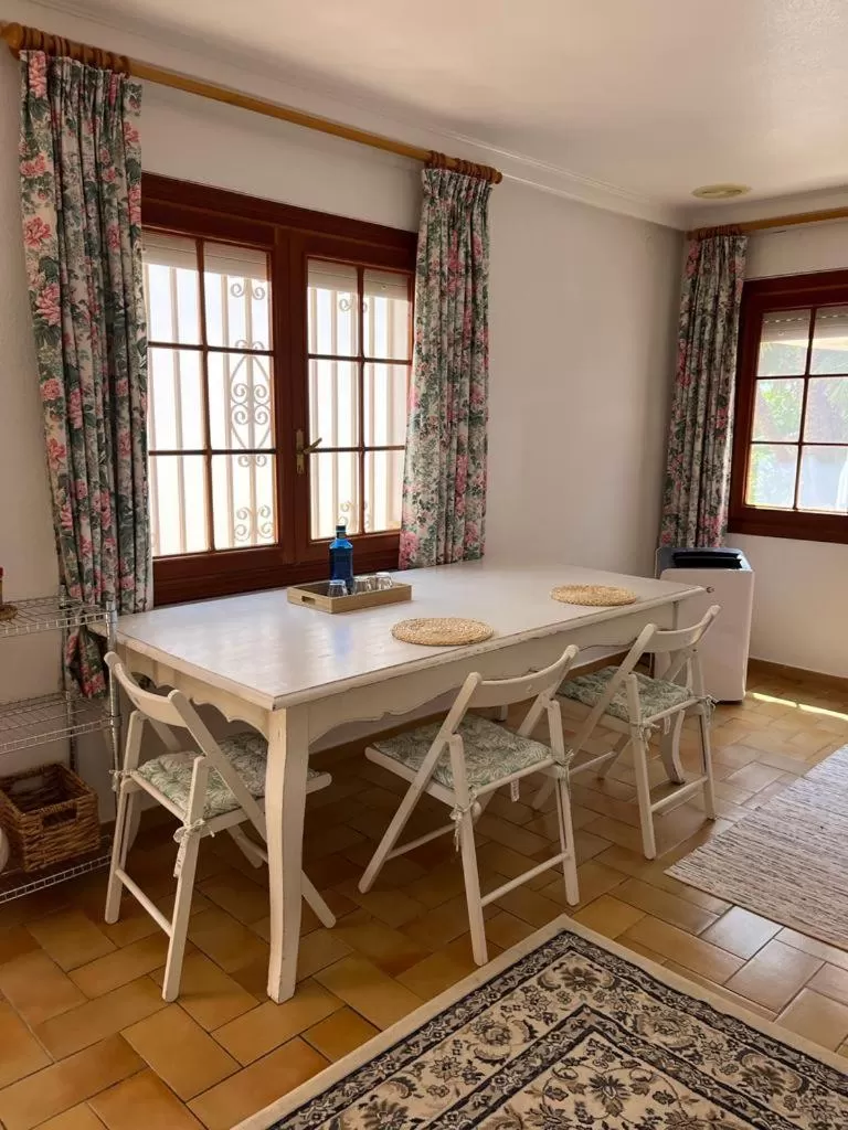 Seating area, Dining Area in Casa Veronica