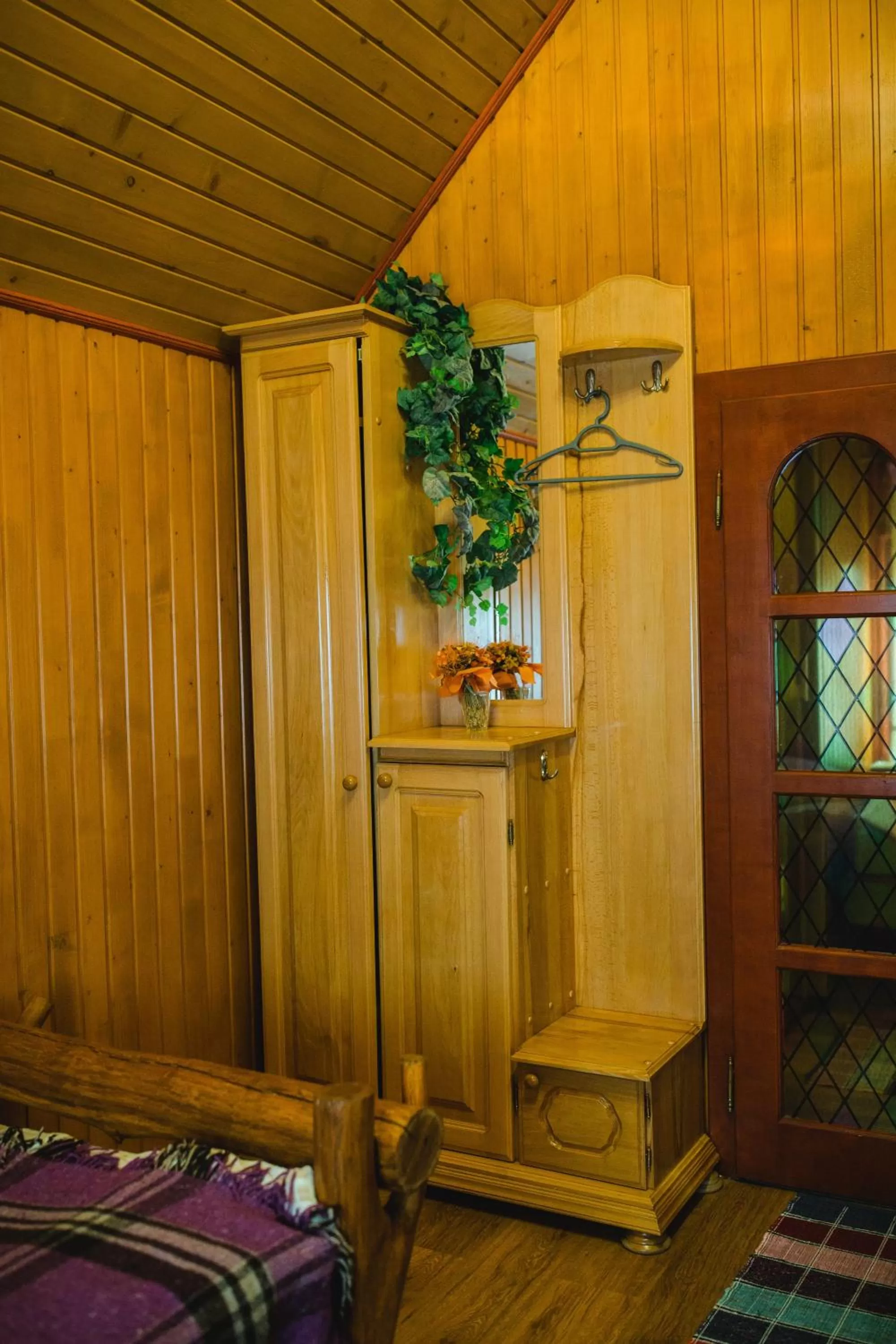 Bed in Kolyba Opryshkiv