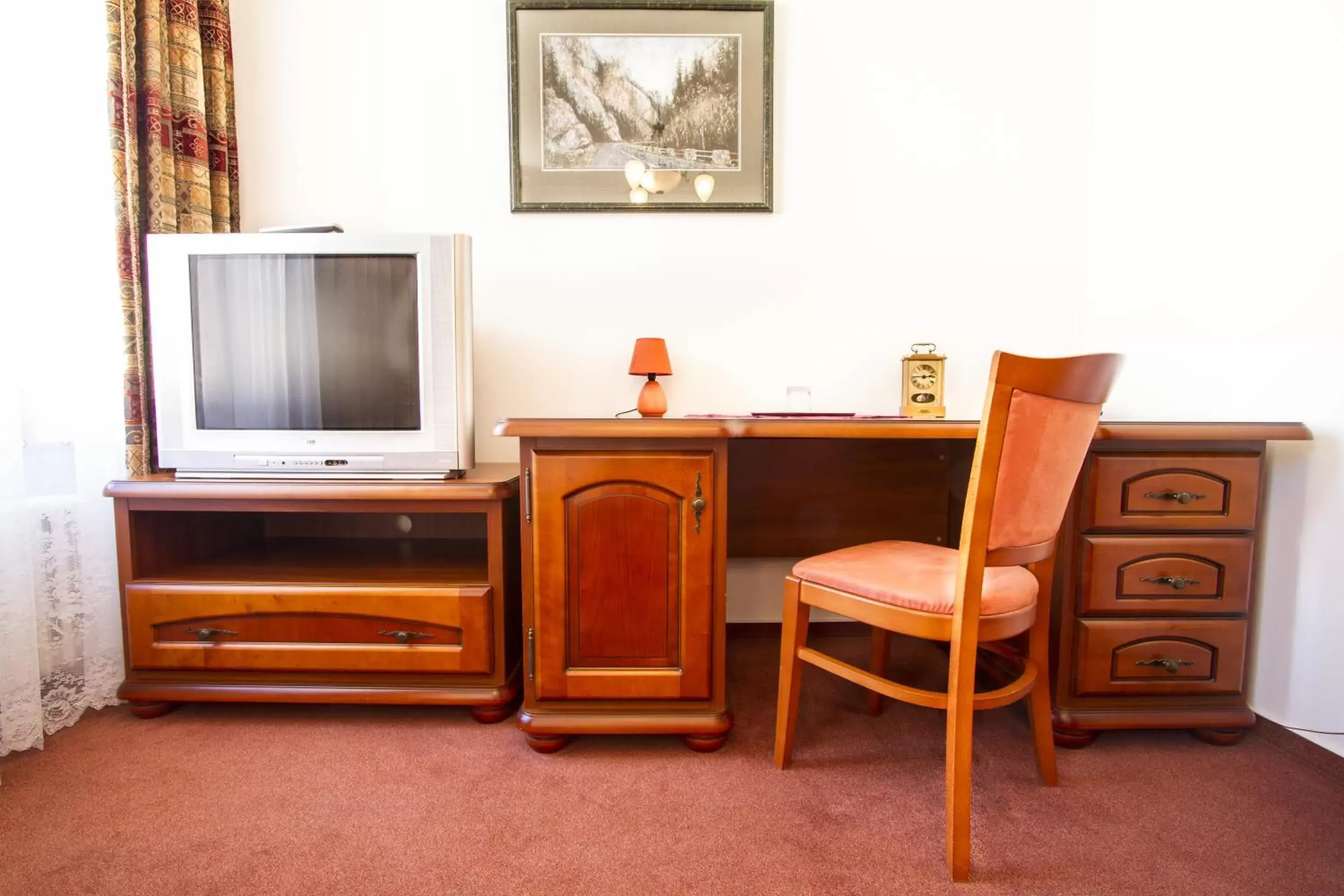 Deluxe Single Room in Hotel Grand Deluxe Single Room in Hotel Grand