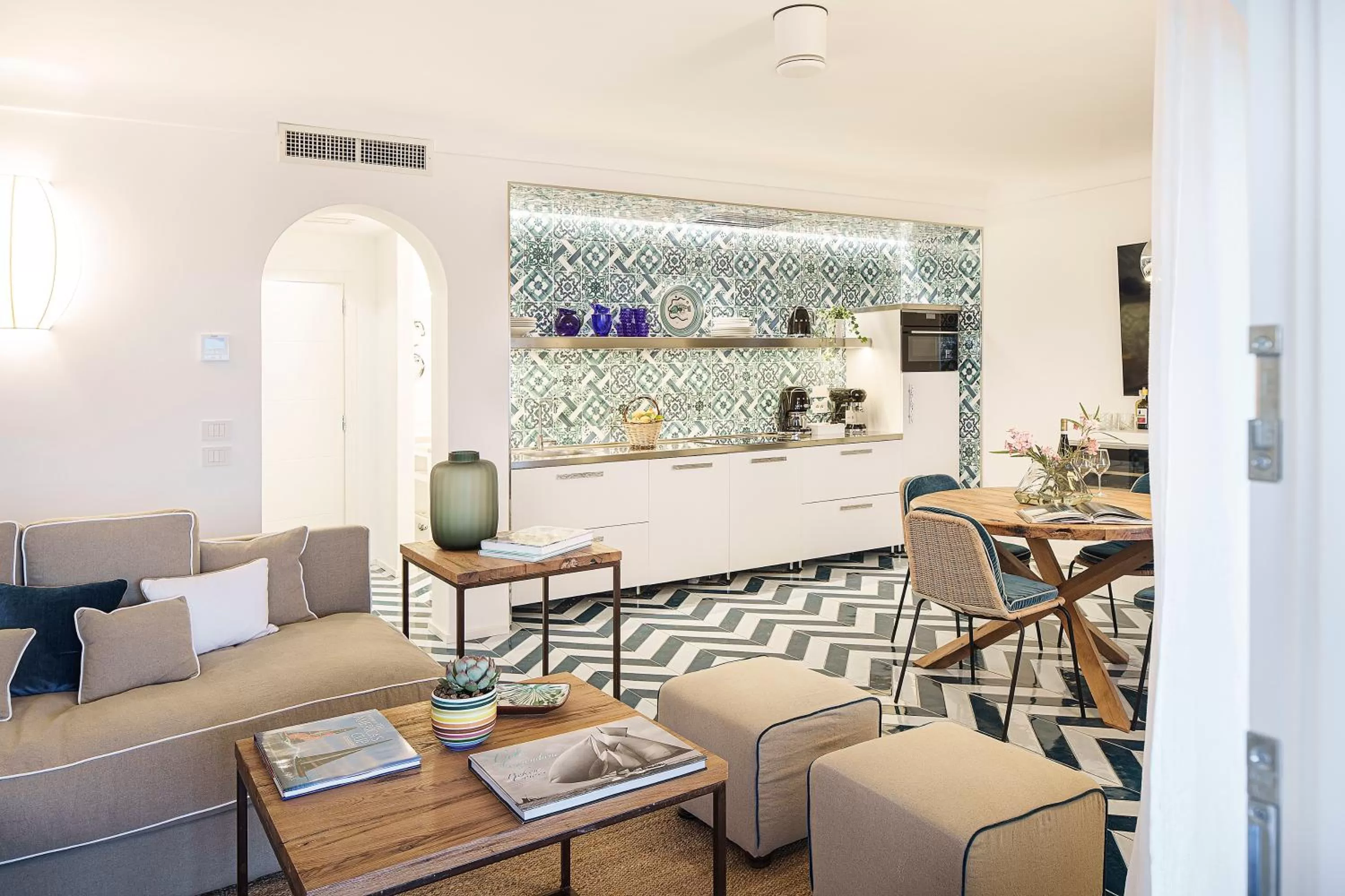 TV and multimedia in Costa Del Capitano Seaside Villas