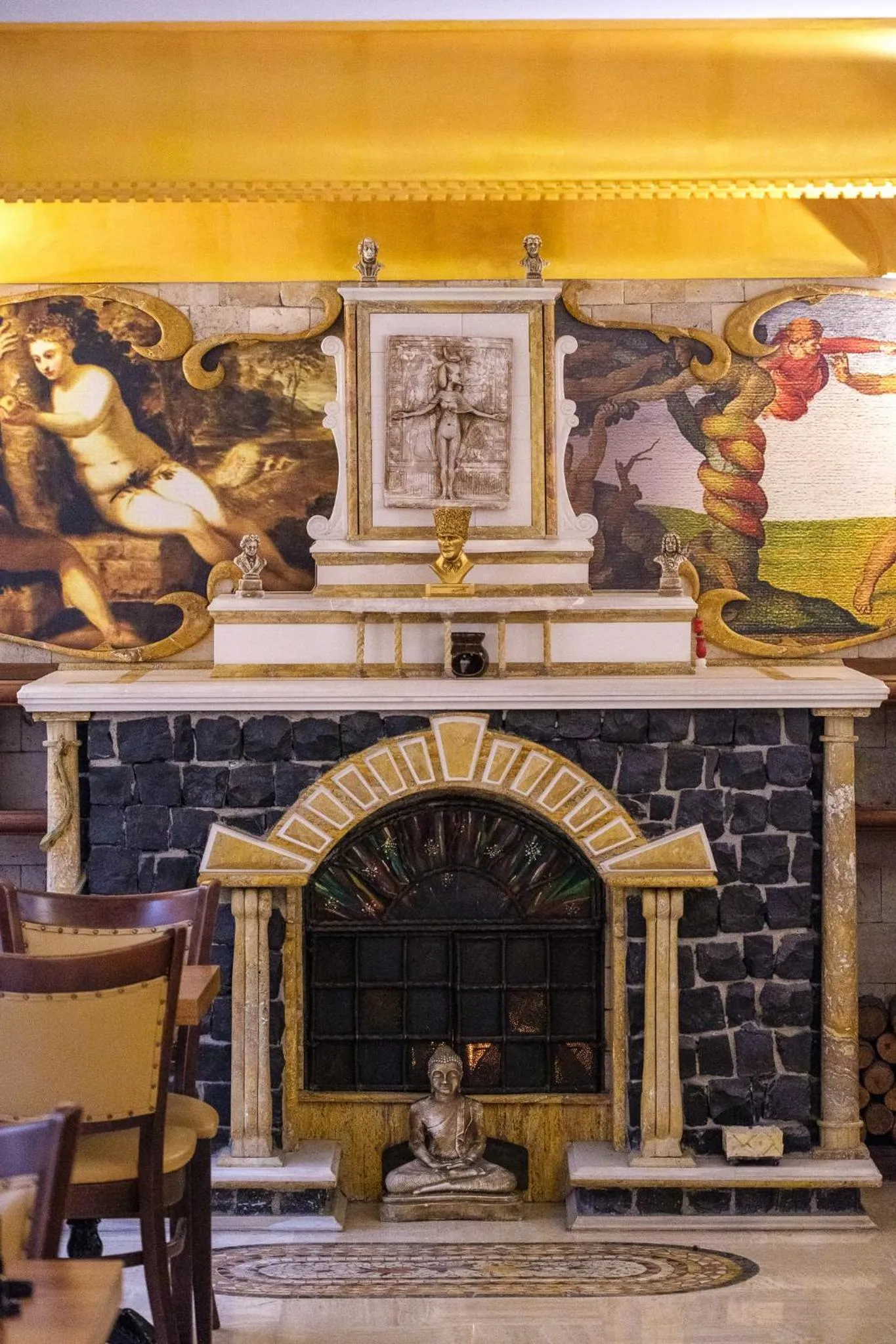 Decorative detail in Oğlakcıoğlu Park Otel