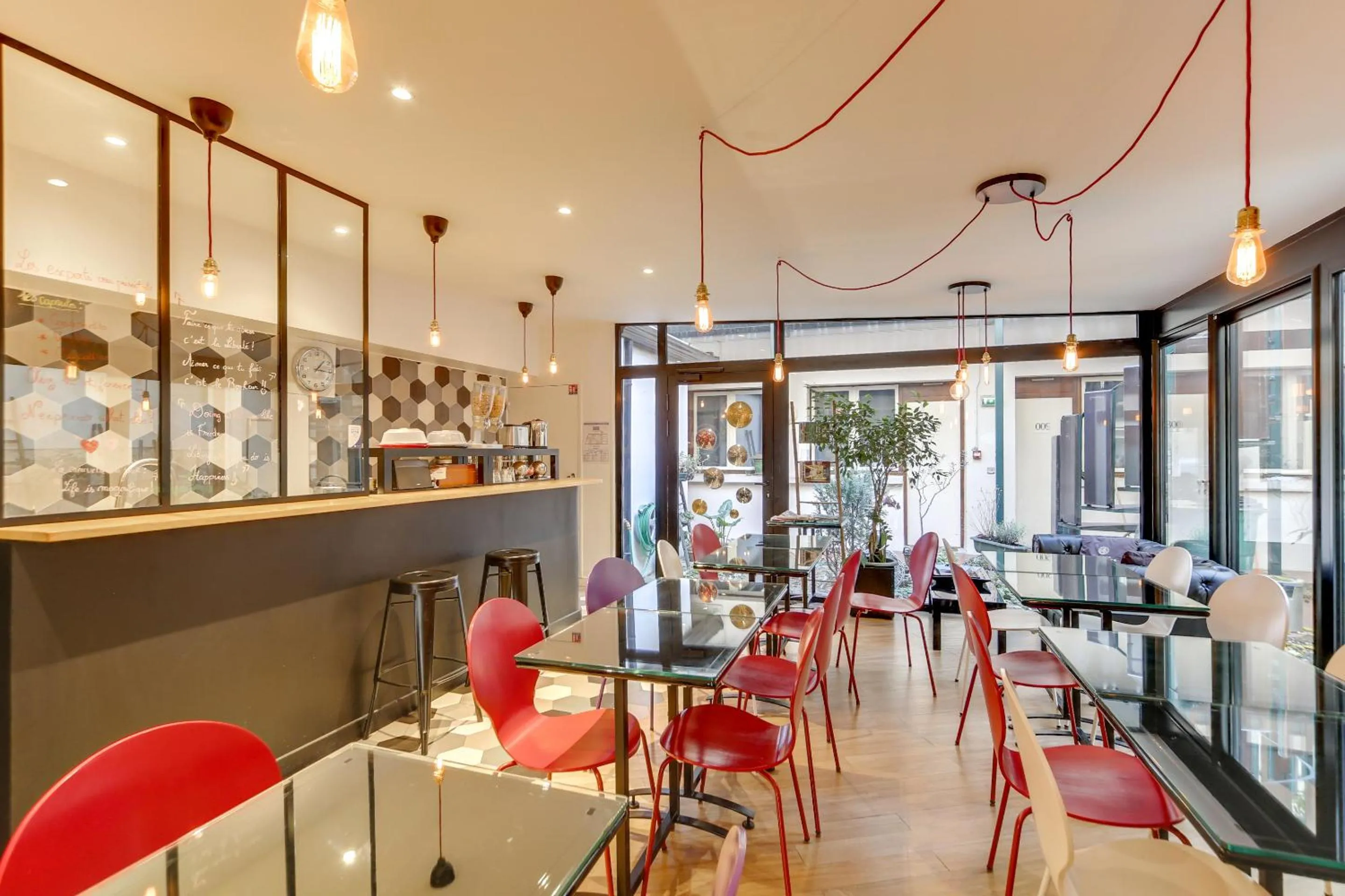 Breakfast in Kyriad Paris 12 - Nation