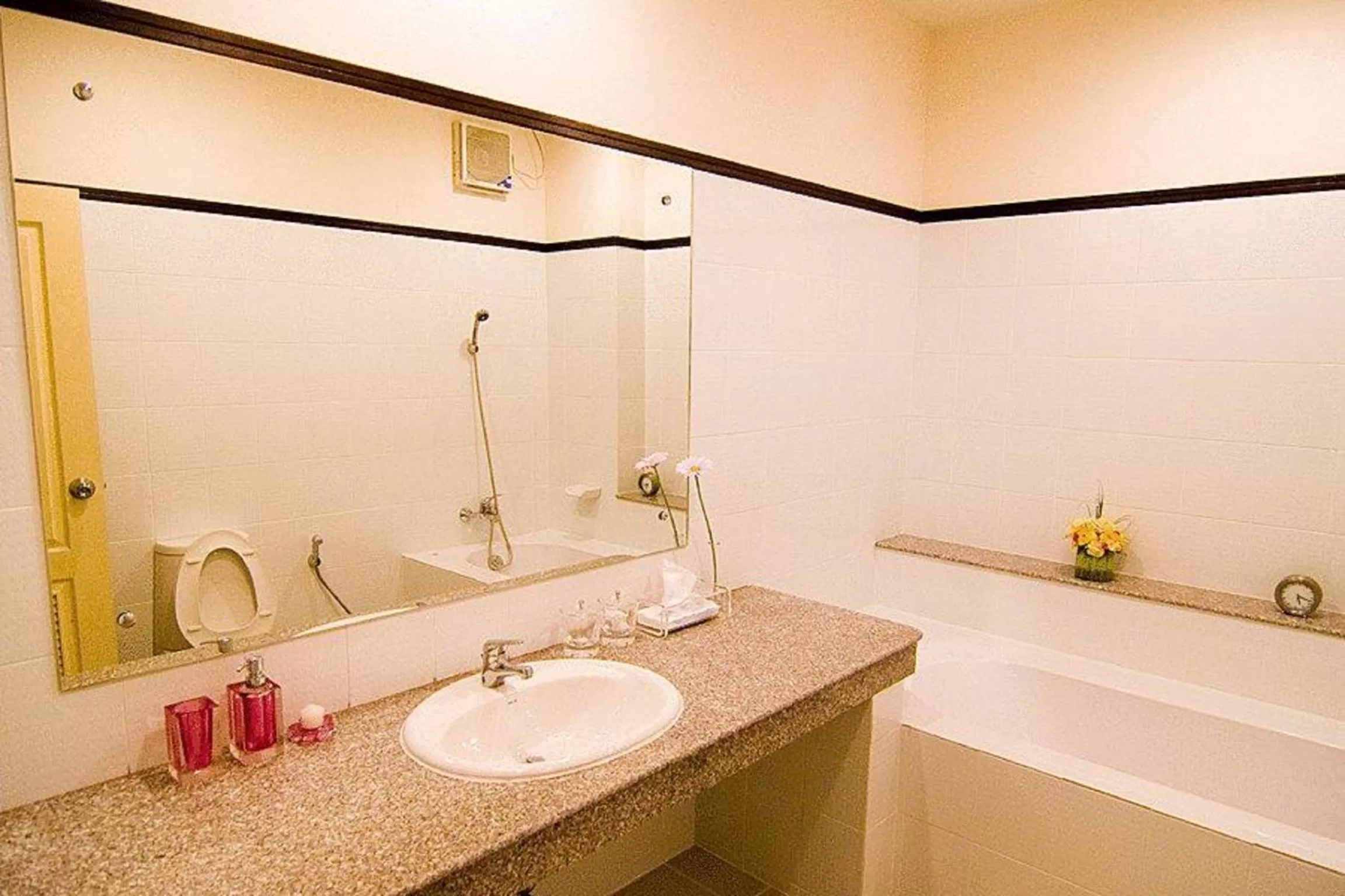 Bathroom in Baiyoke Ciao Hotel