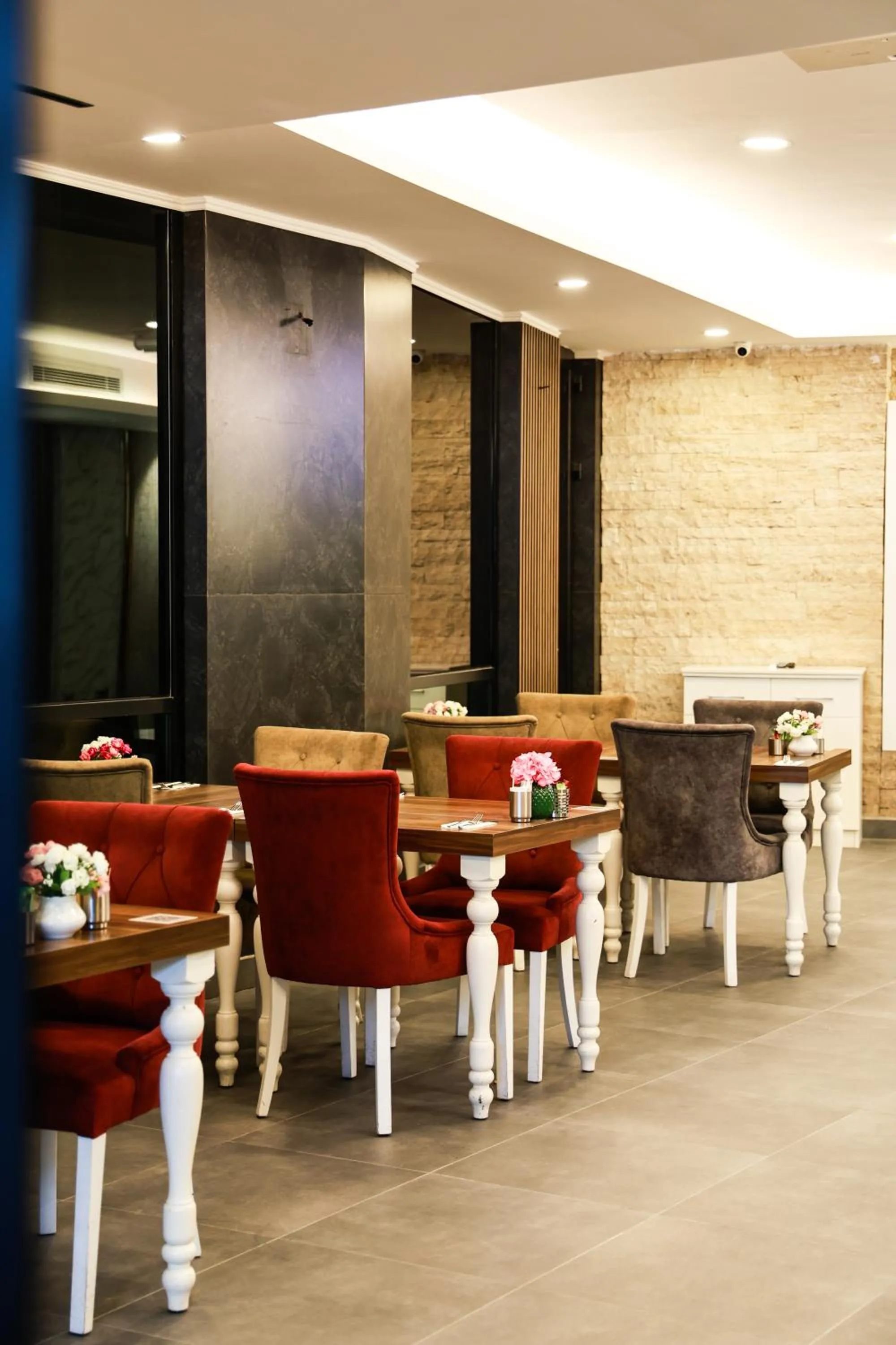 Restaurant/places to eat in Mia Berre Hotels