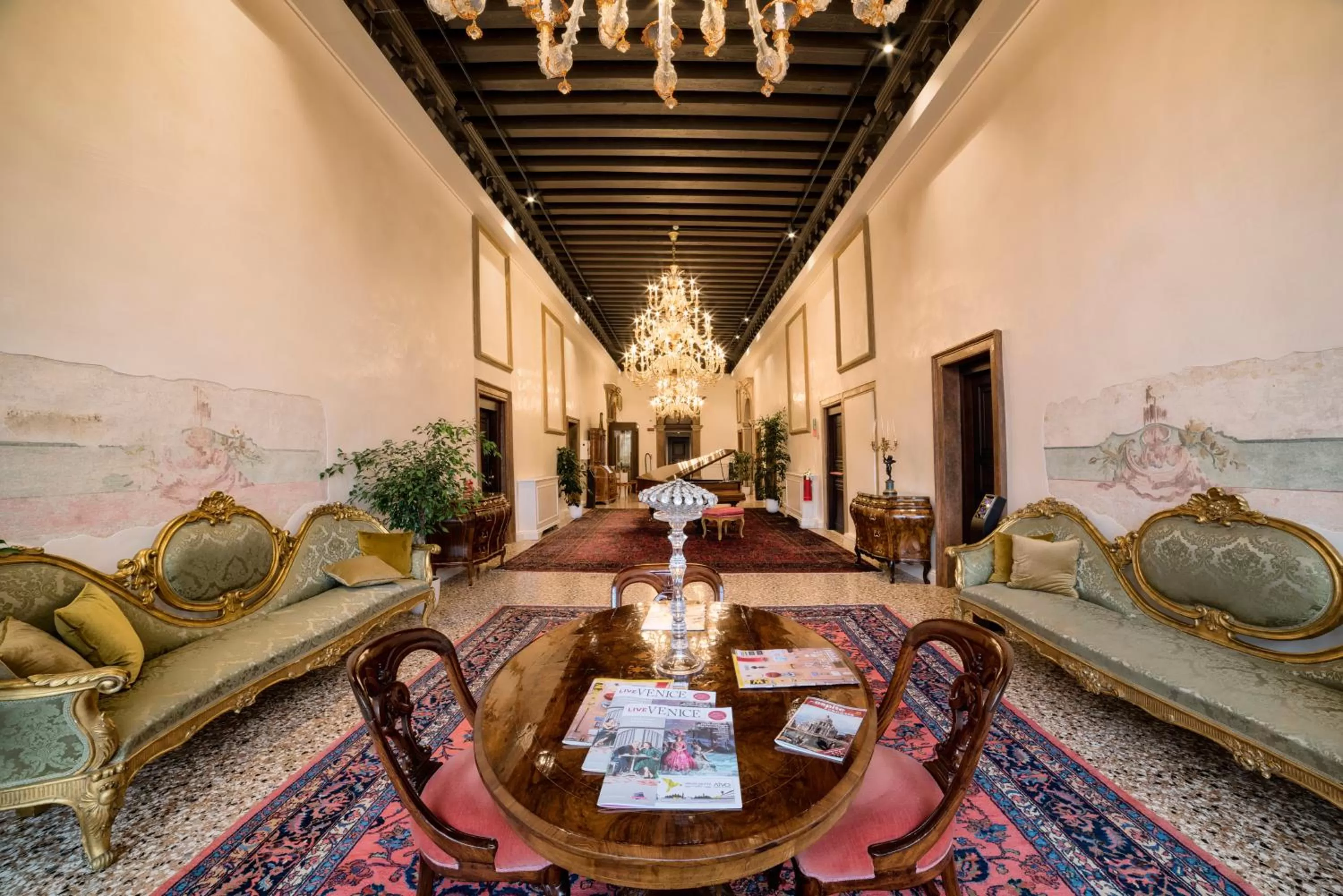 Communal lounge/ TV room in Hotel Nani Mocenigo Palace