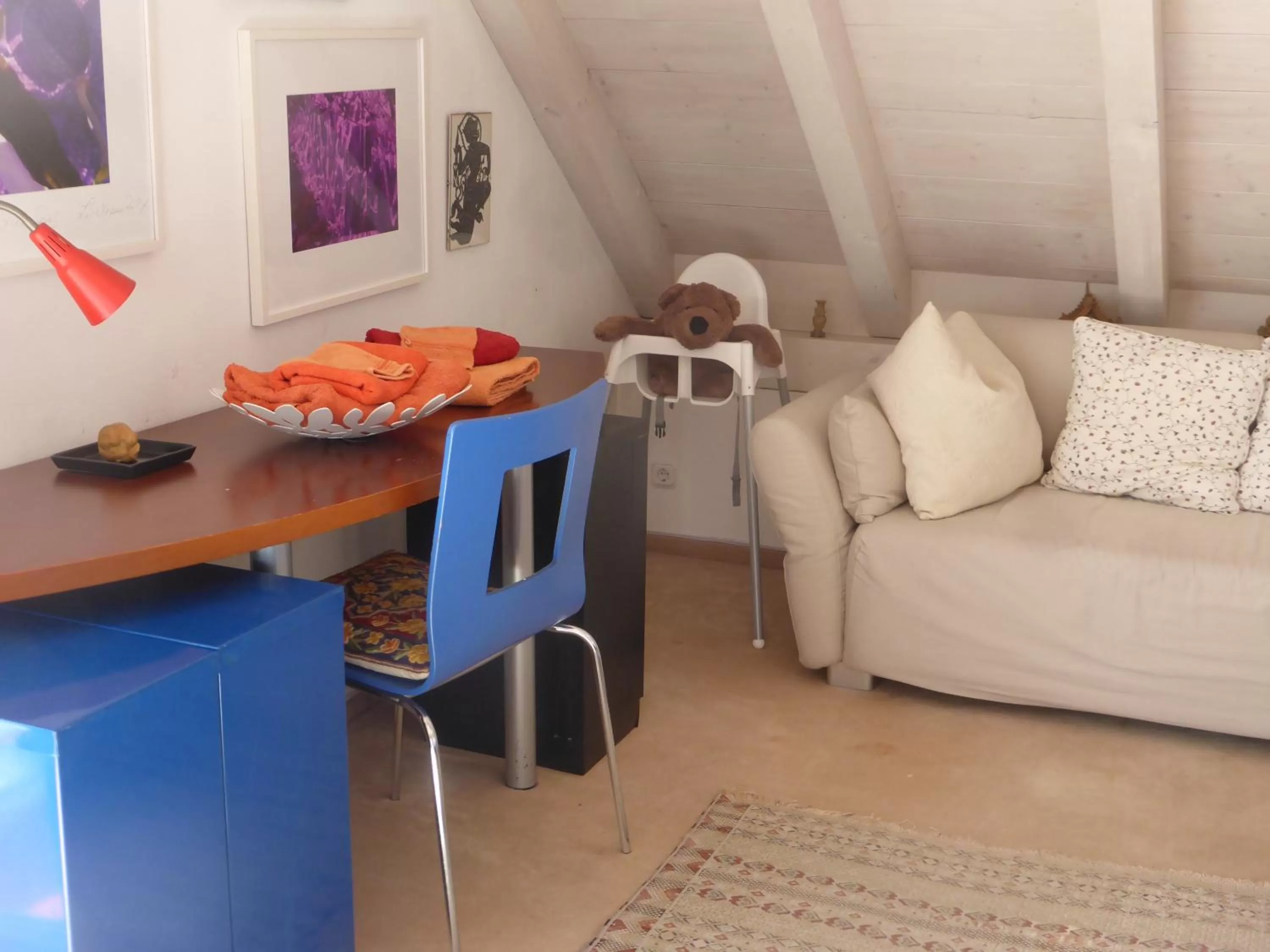 Photo of the whole room, Seating Area in Bed and Breakfast Bavaria München