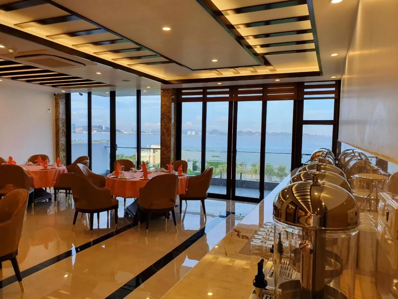 Golden Palm HaLong Hotel