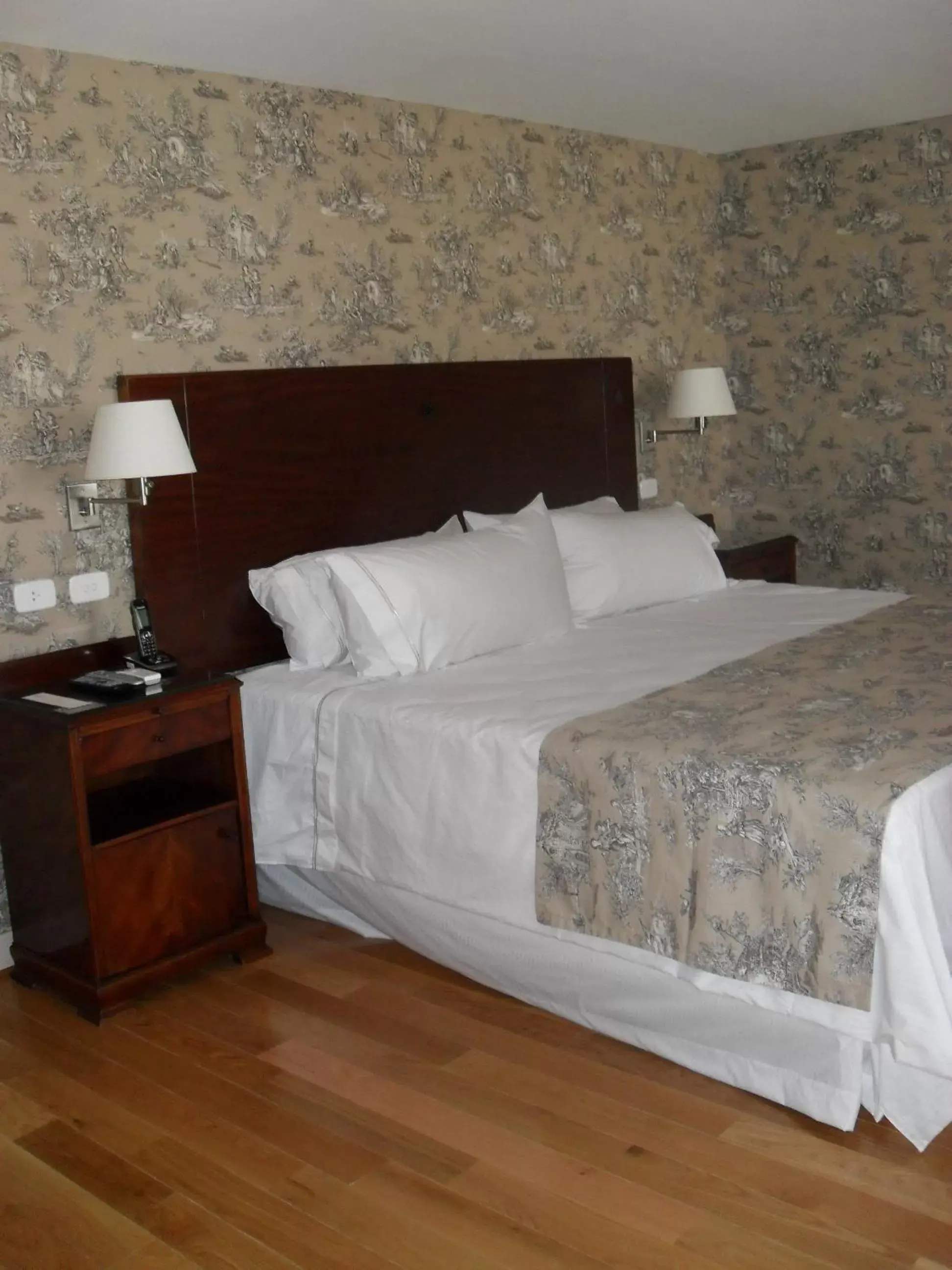 Deluxe Suite in Hotel Club Frances Deluxe Suite in Hotel Club Frances