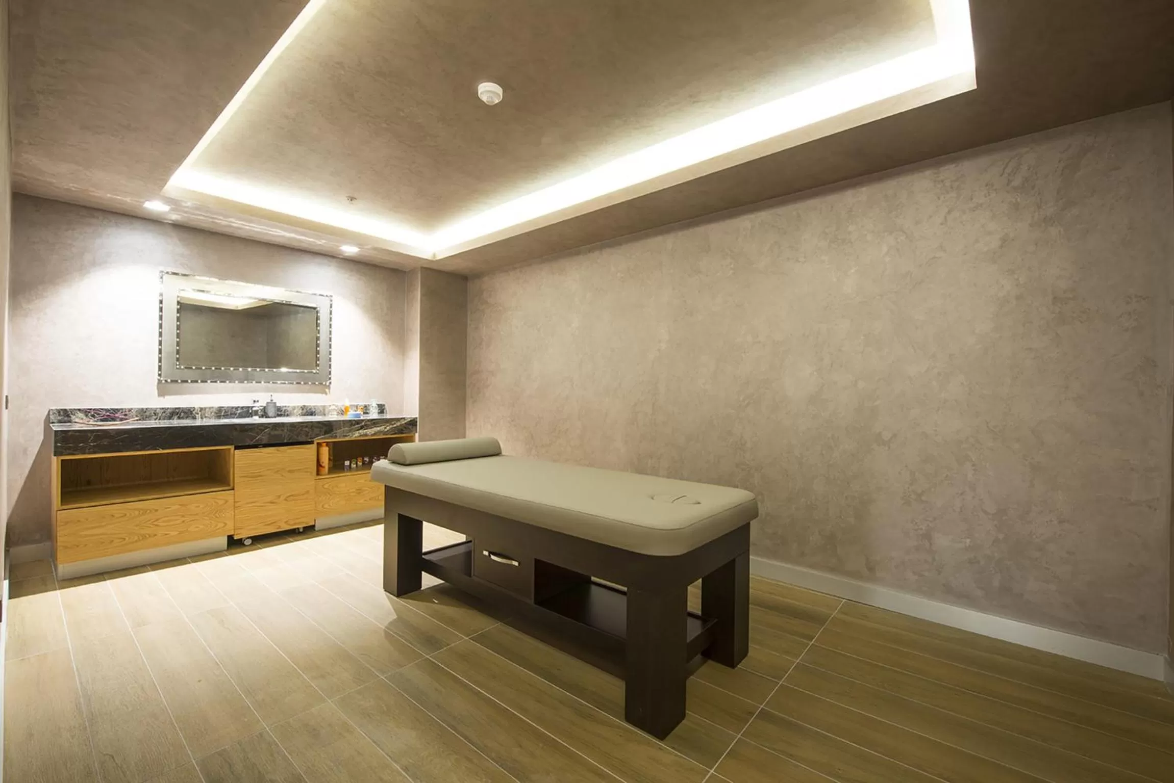 Massage in Ramada by Wyndham Gemli̇k