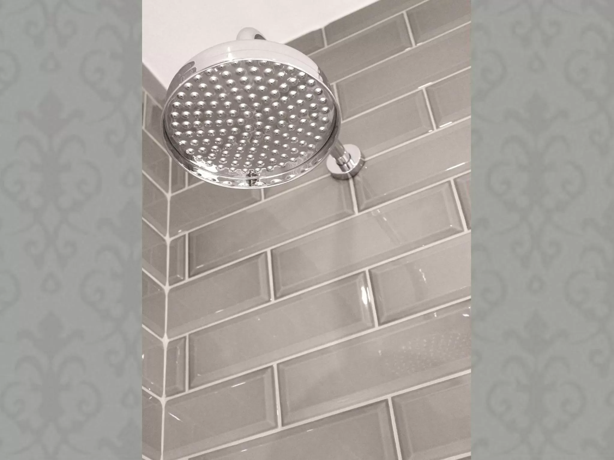 Bathroom in The One Tun Pub & Rooms