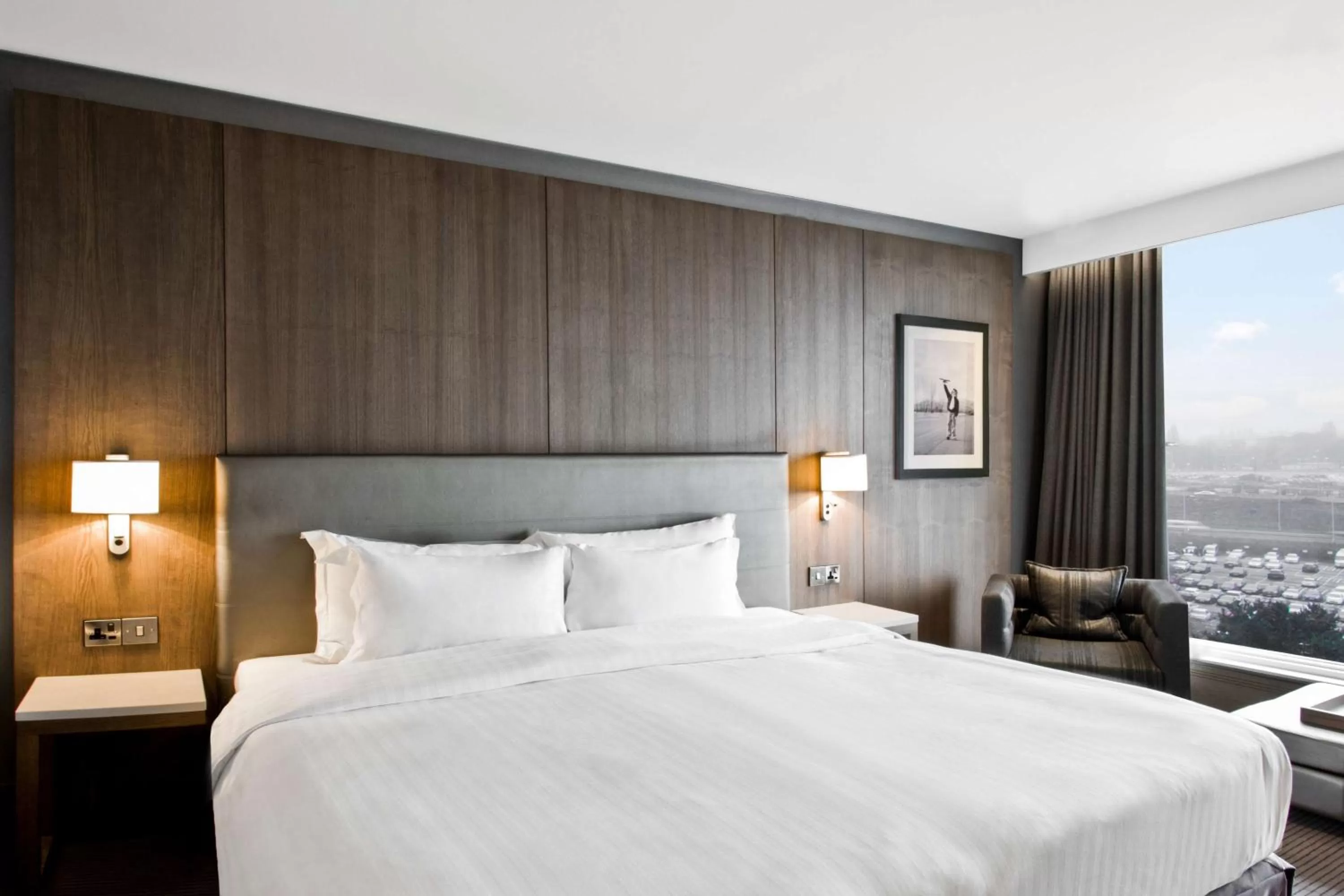 Bed in Radisson Blu Manchester Airport