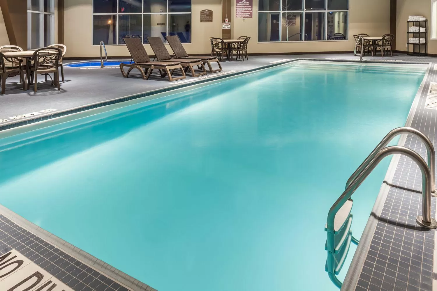 Swimming pool in Microtel Inn & Suites by Wyndham - Timmins