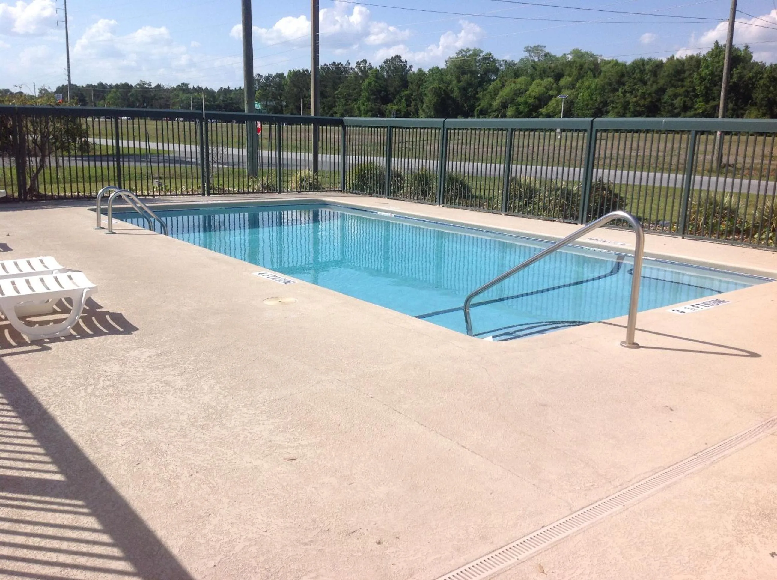 Swimming pool in Super 8 by Wyndham Brunswick South I-95