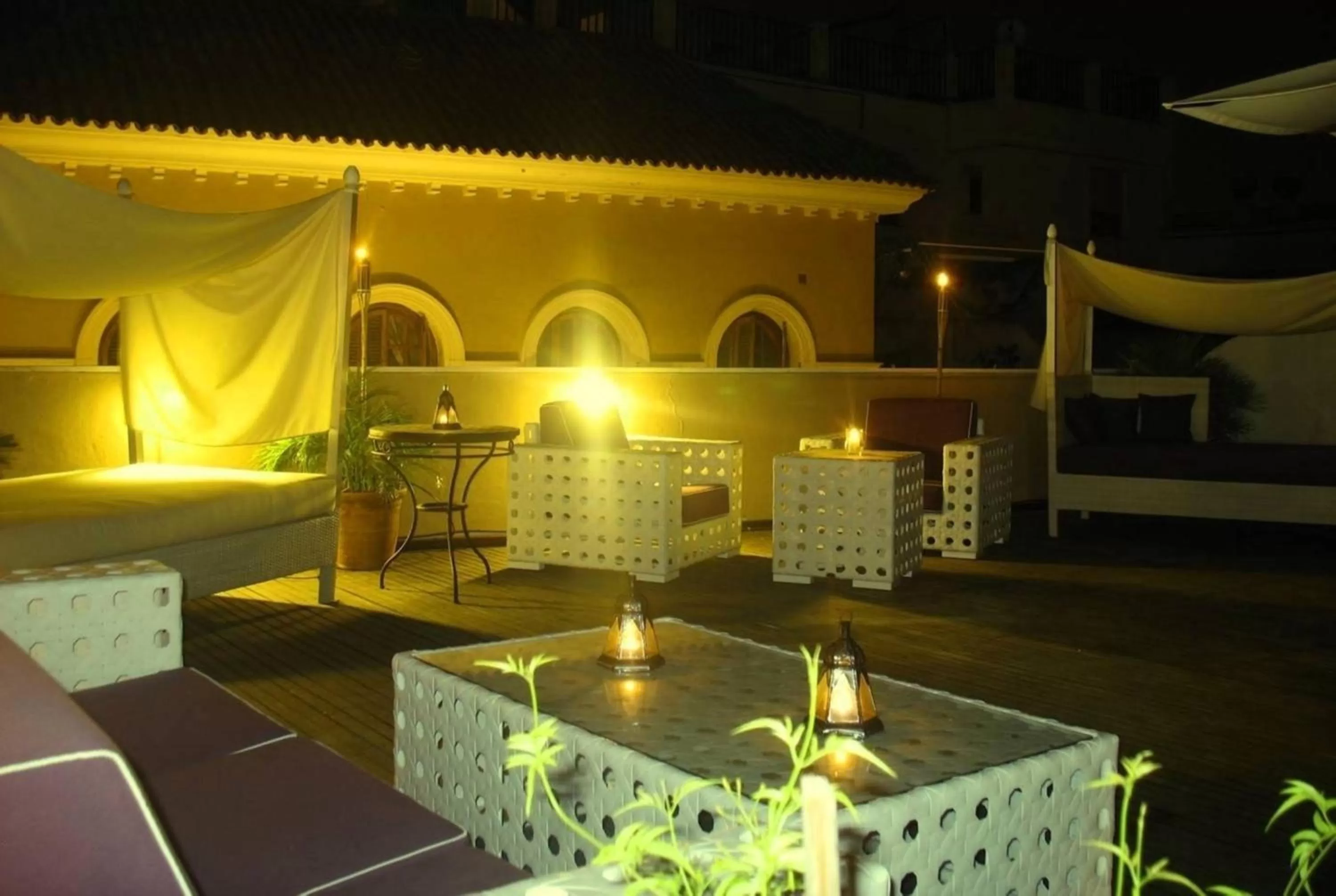 Night in Alcoba del Rey de Sevilla