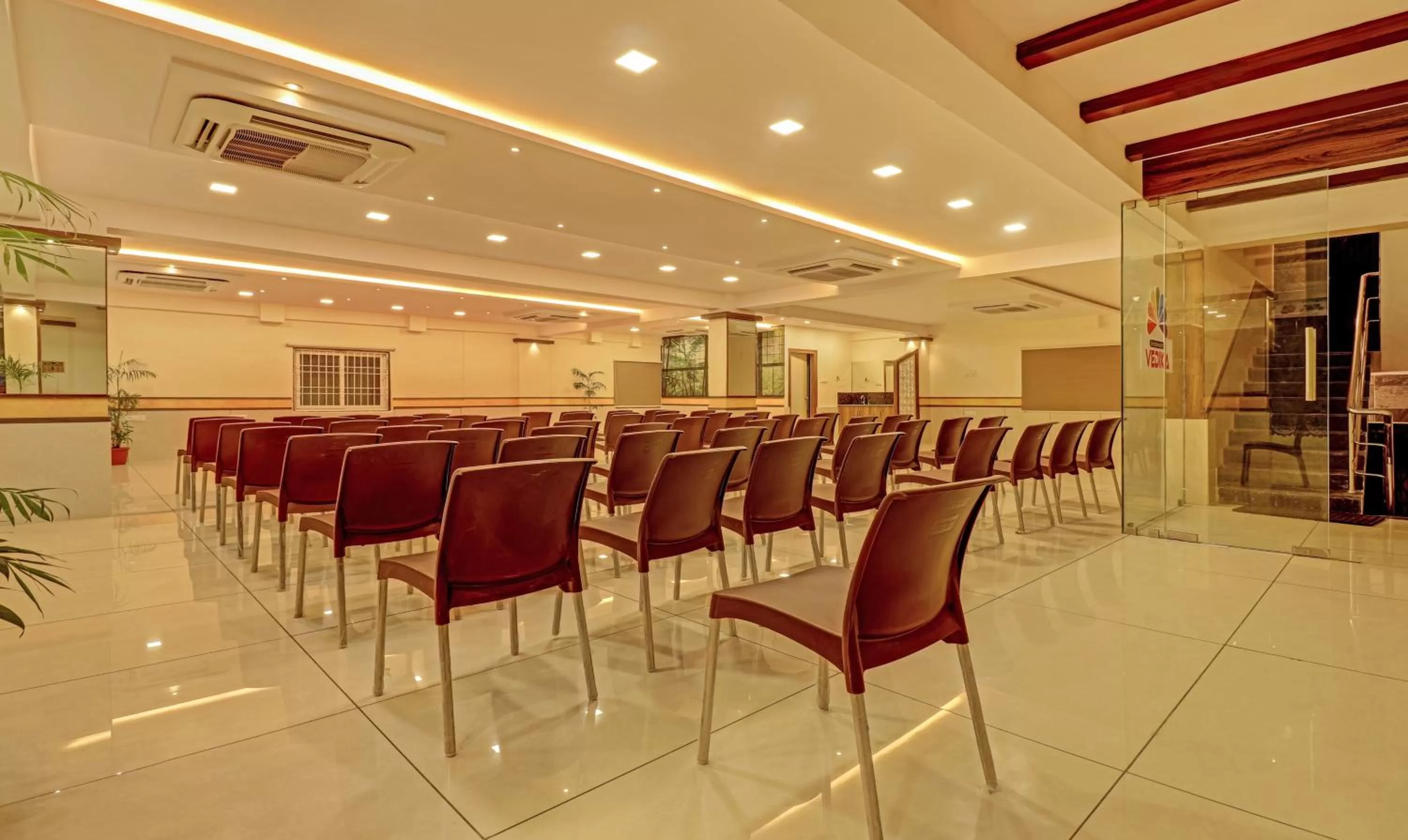 Banquet/Function facilities in Treebo Rainbow Grand