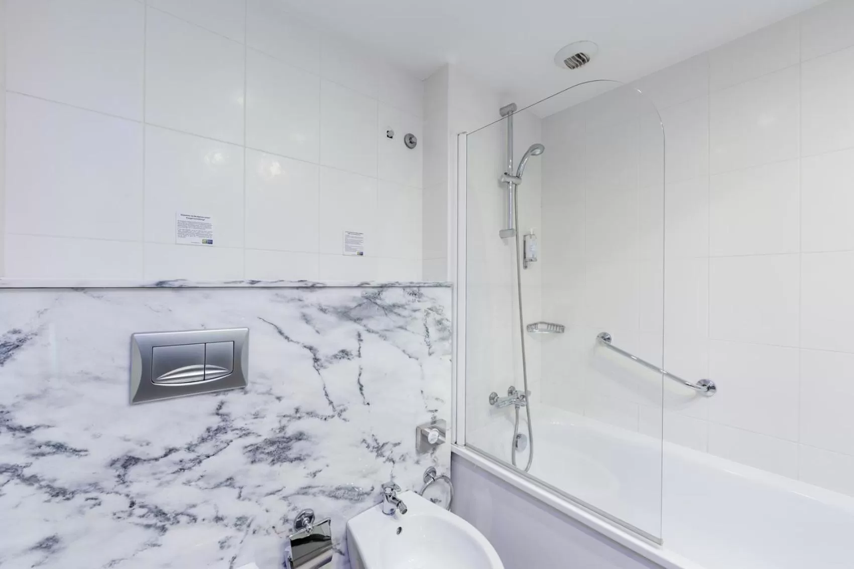 Standard Double Room in Holiday Inn Express Lisbon Airport by IHG