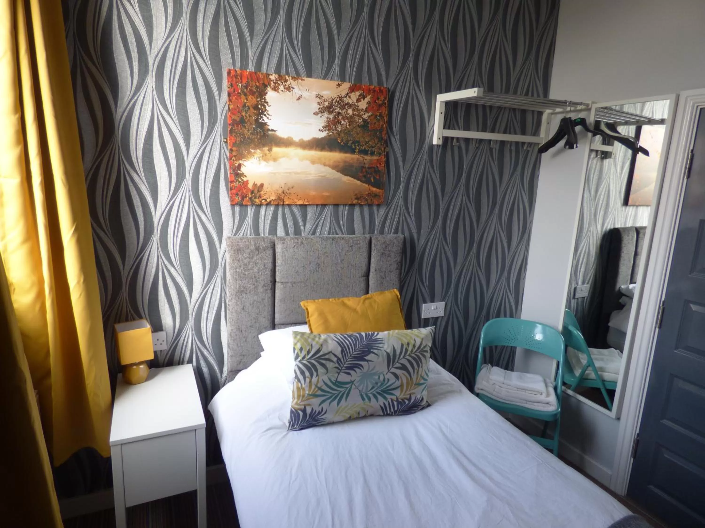 Bed in Wheldale Hotel