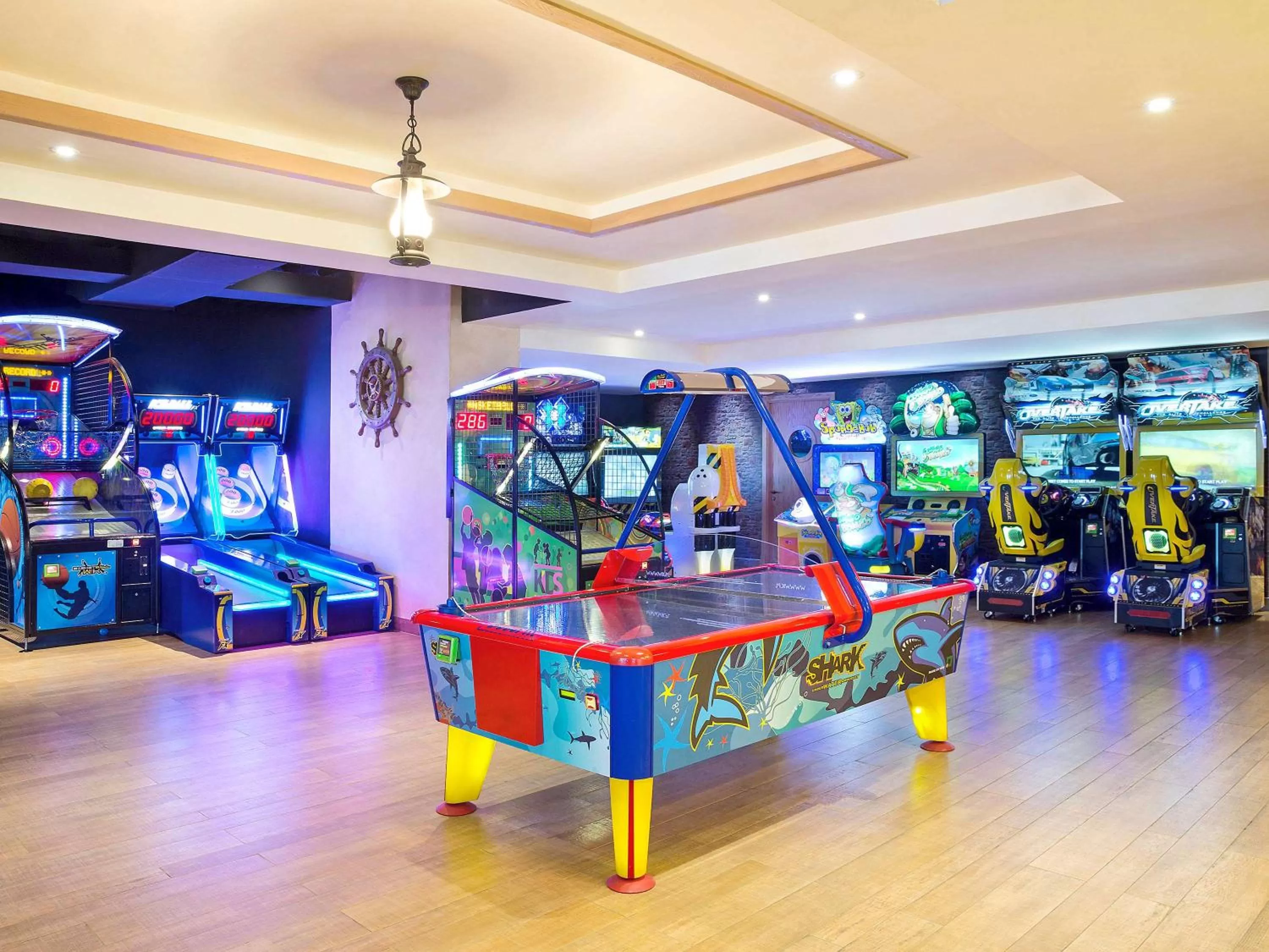 Restaurant/places to eat, Billiards in Marjan Island Resort & Spa Managed By Accor