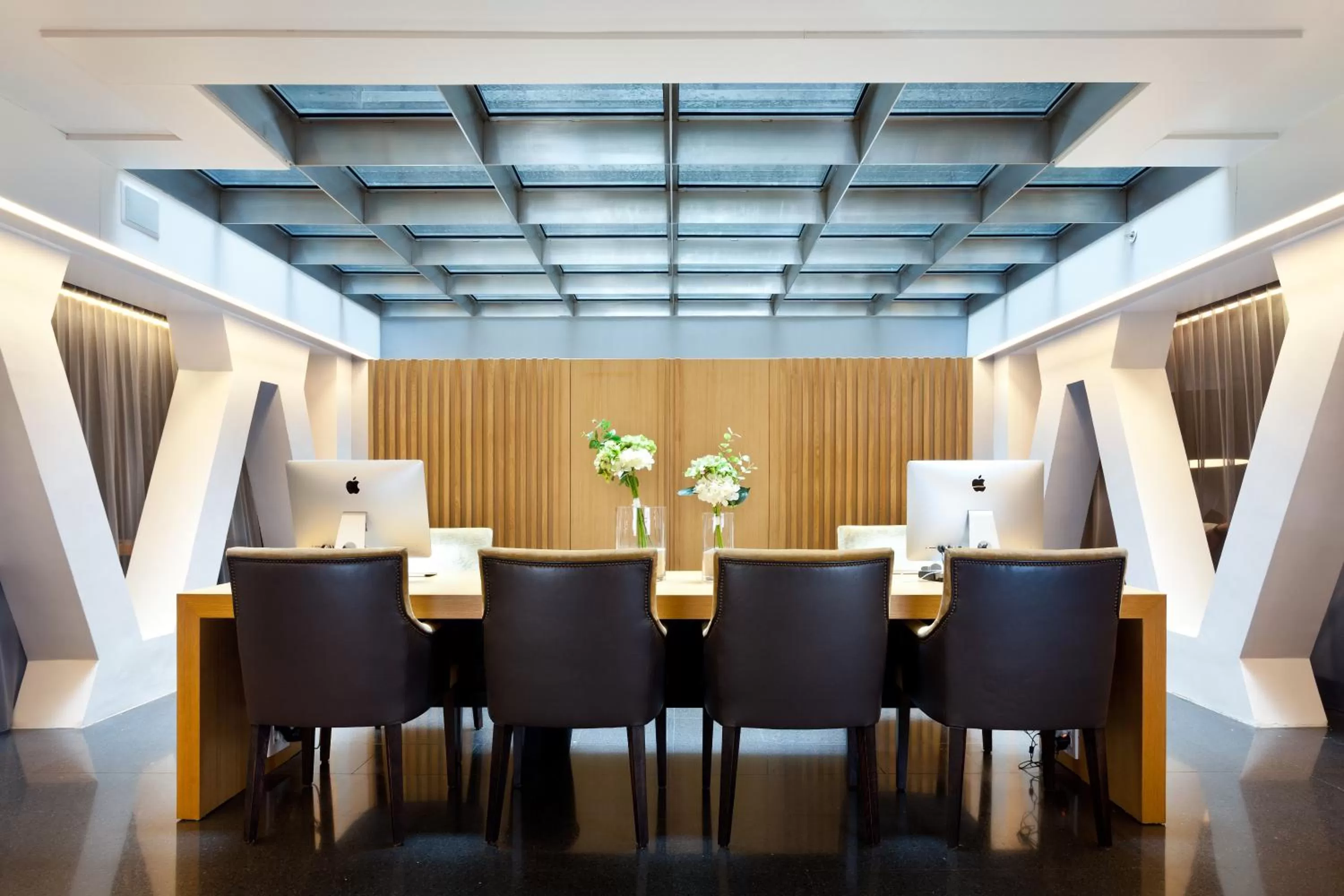 Communal lounge/ TV room in Hotel Royal Passeig de Gracia