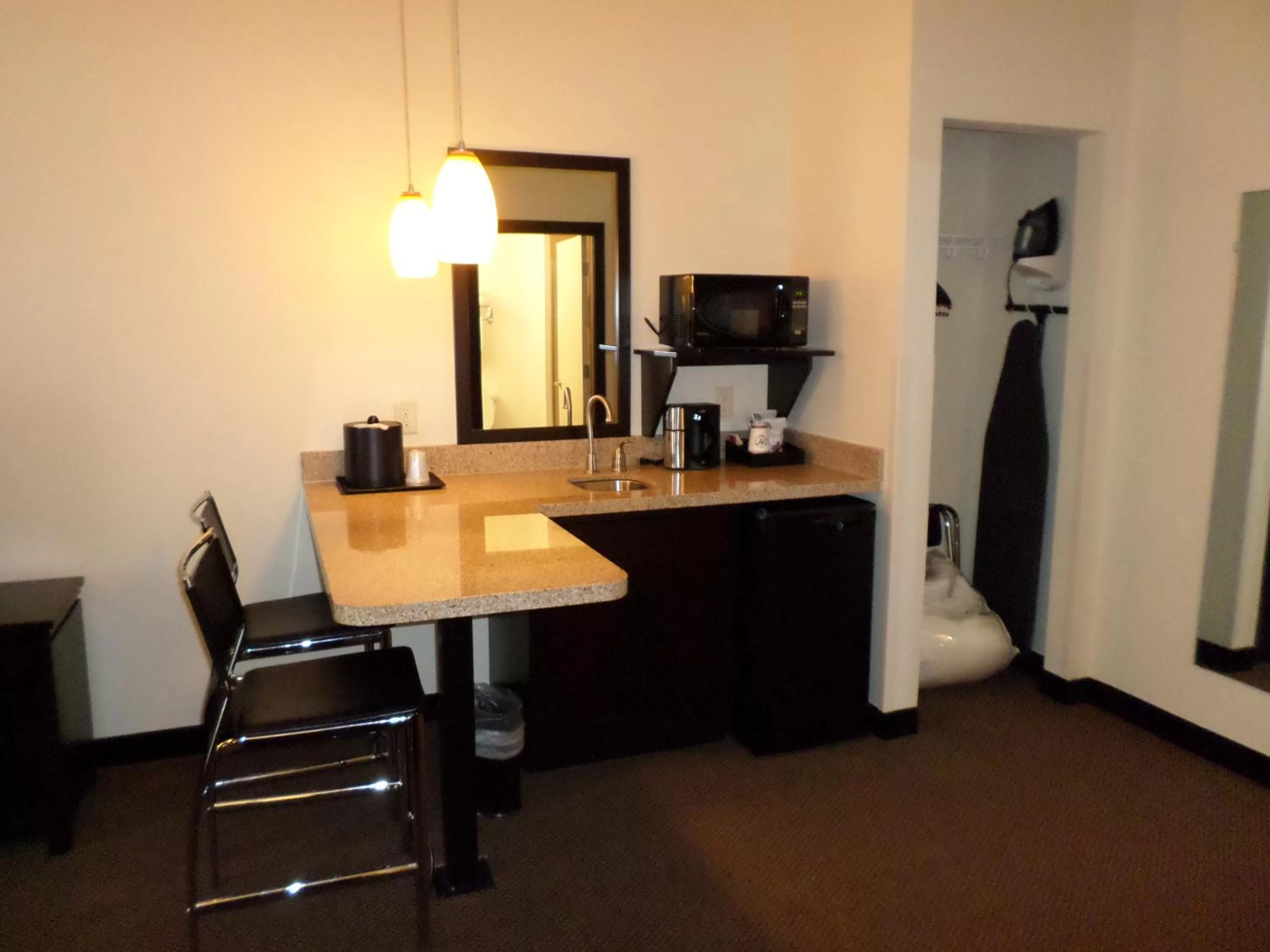 Kitchen or kitchenette in Berlin Grande Hotel