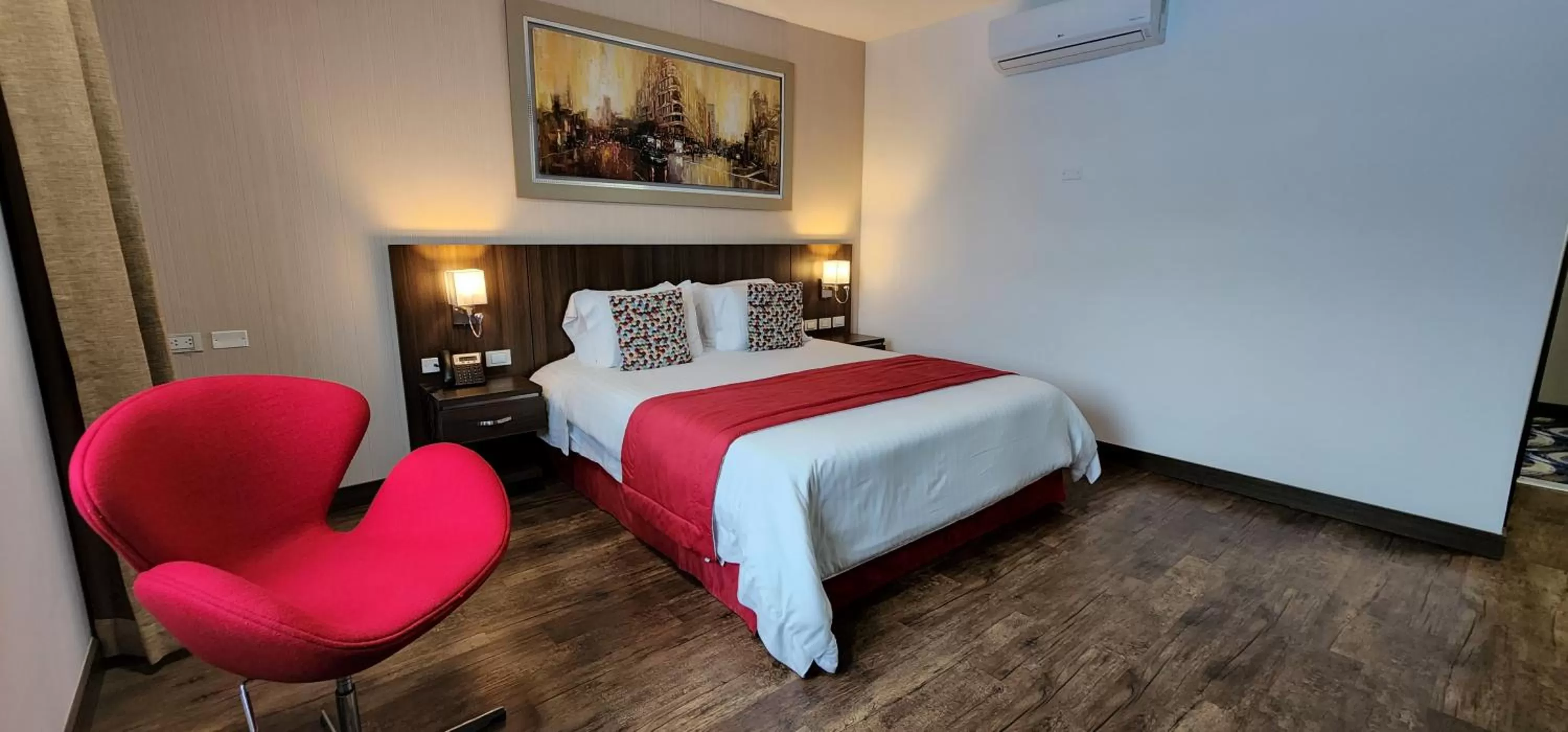 Bed in Hotel Real Elim International