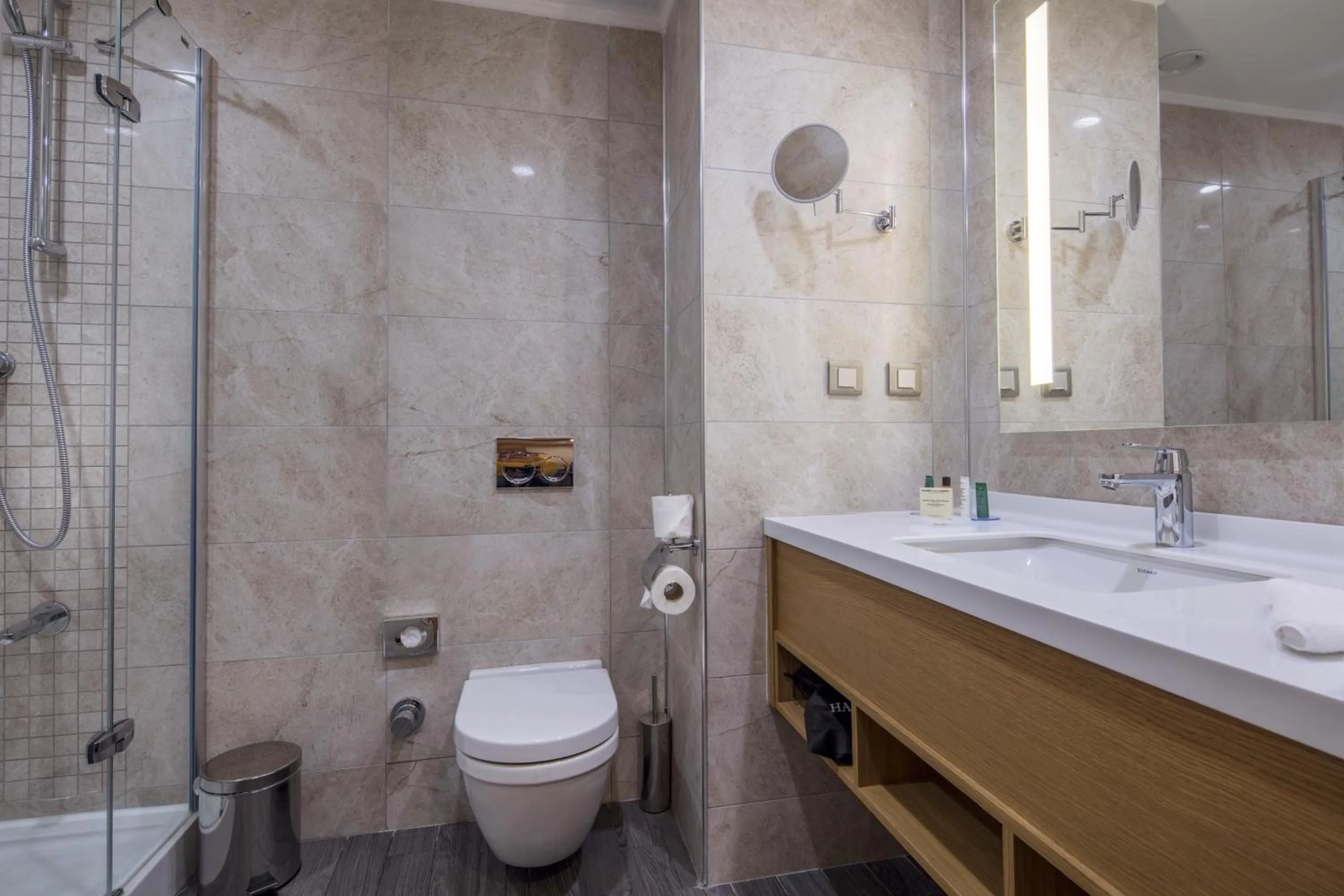 Shower in Hilton Garden Inn Safranbolu