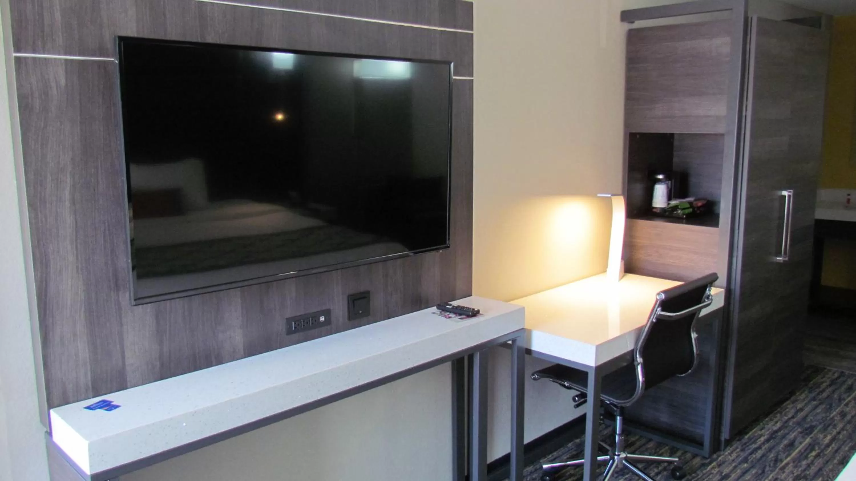 Bedroom in Baymont by Wyndham Murfreesboro