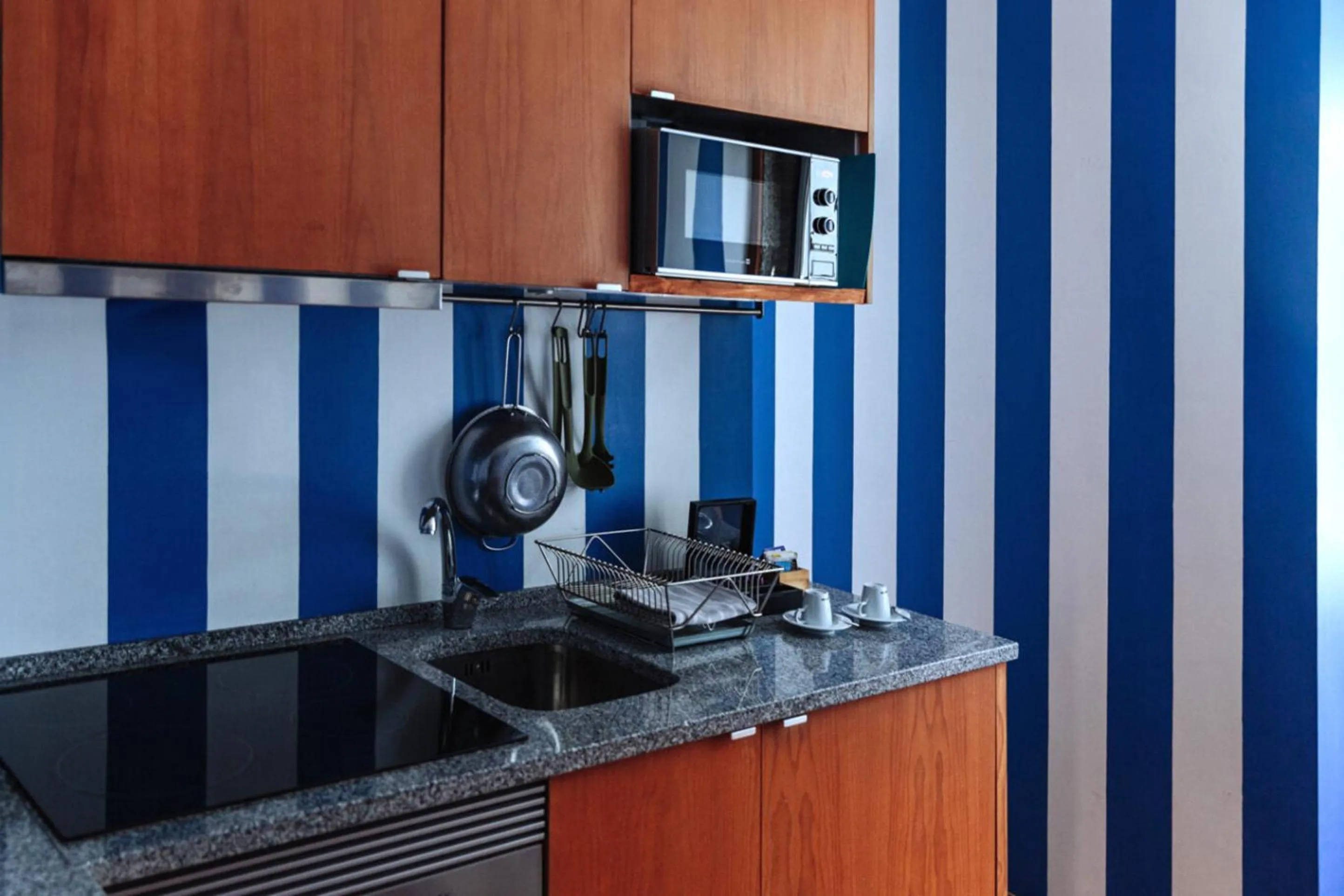 kitchen in Lisbon Art Stay Hotel & Apartments