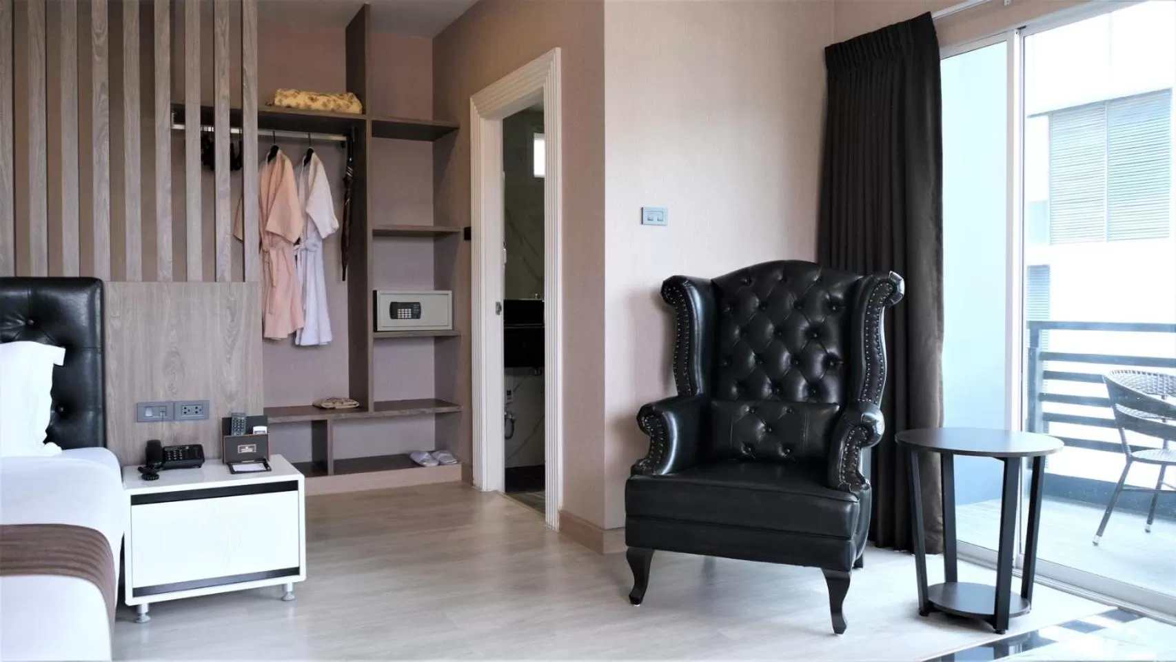 Seating area in KTK Pattaya Hotel & Residence