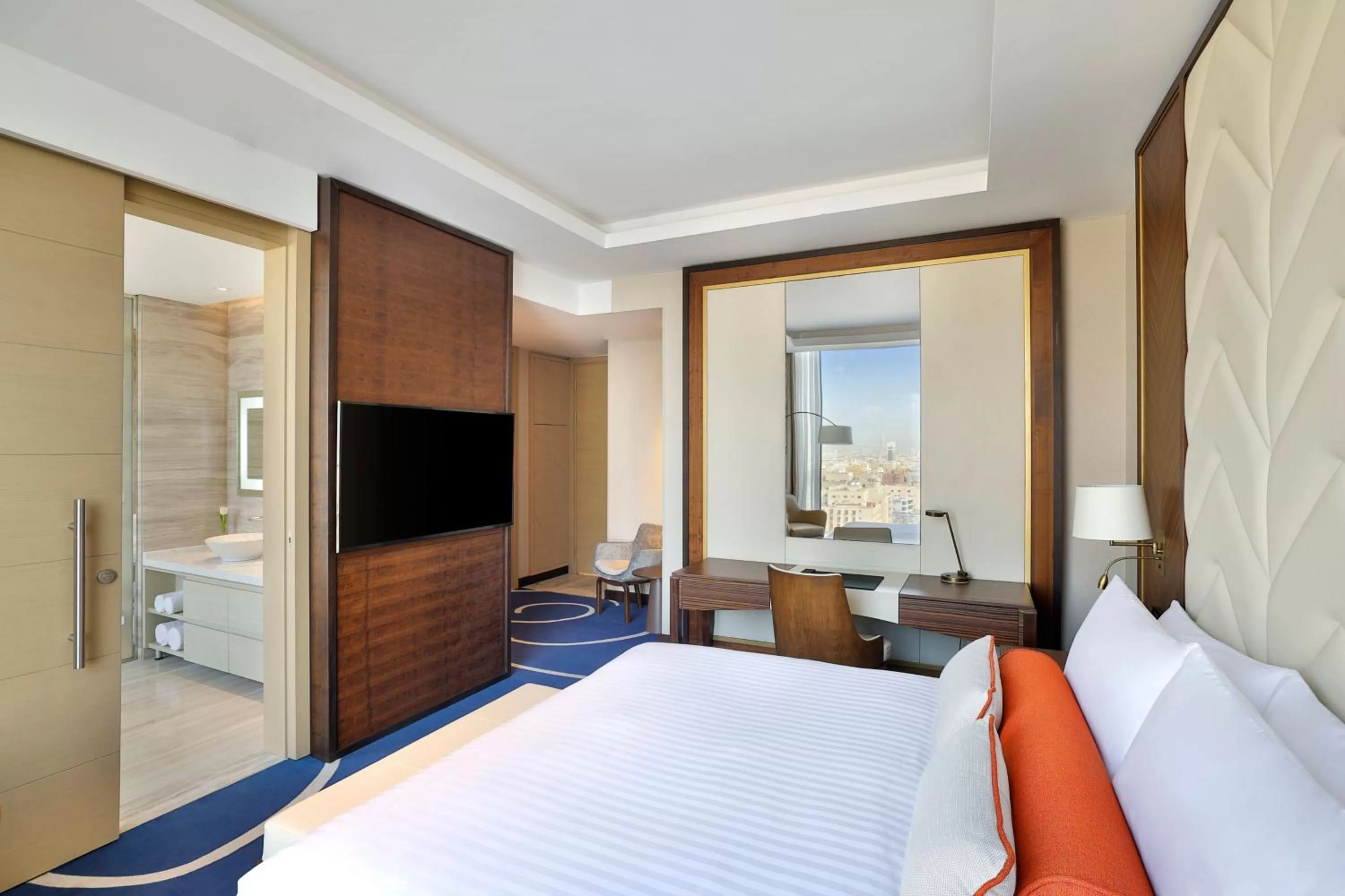 Bedroom, Bed in Jeddah Marriott Hotel Madinah Road