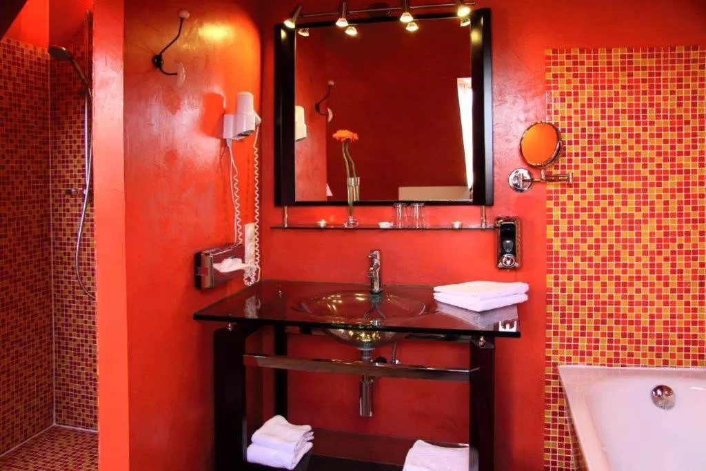 Bathroom in Villa Astoria - Suiten am Meer