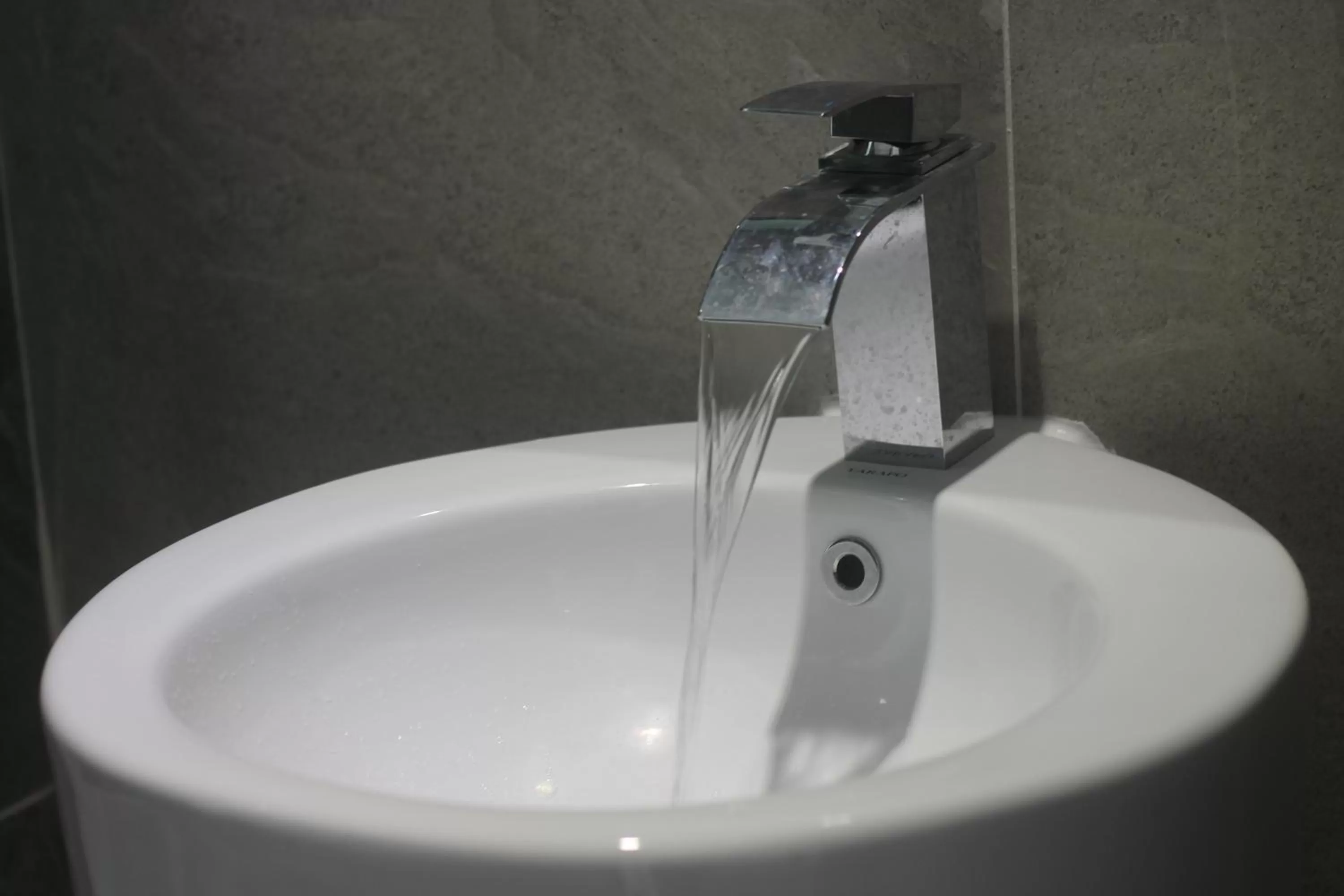 Bathroom in Benny's City Hotel