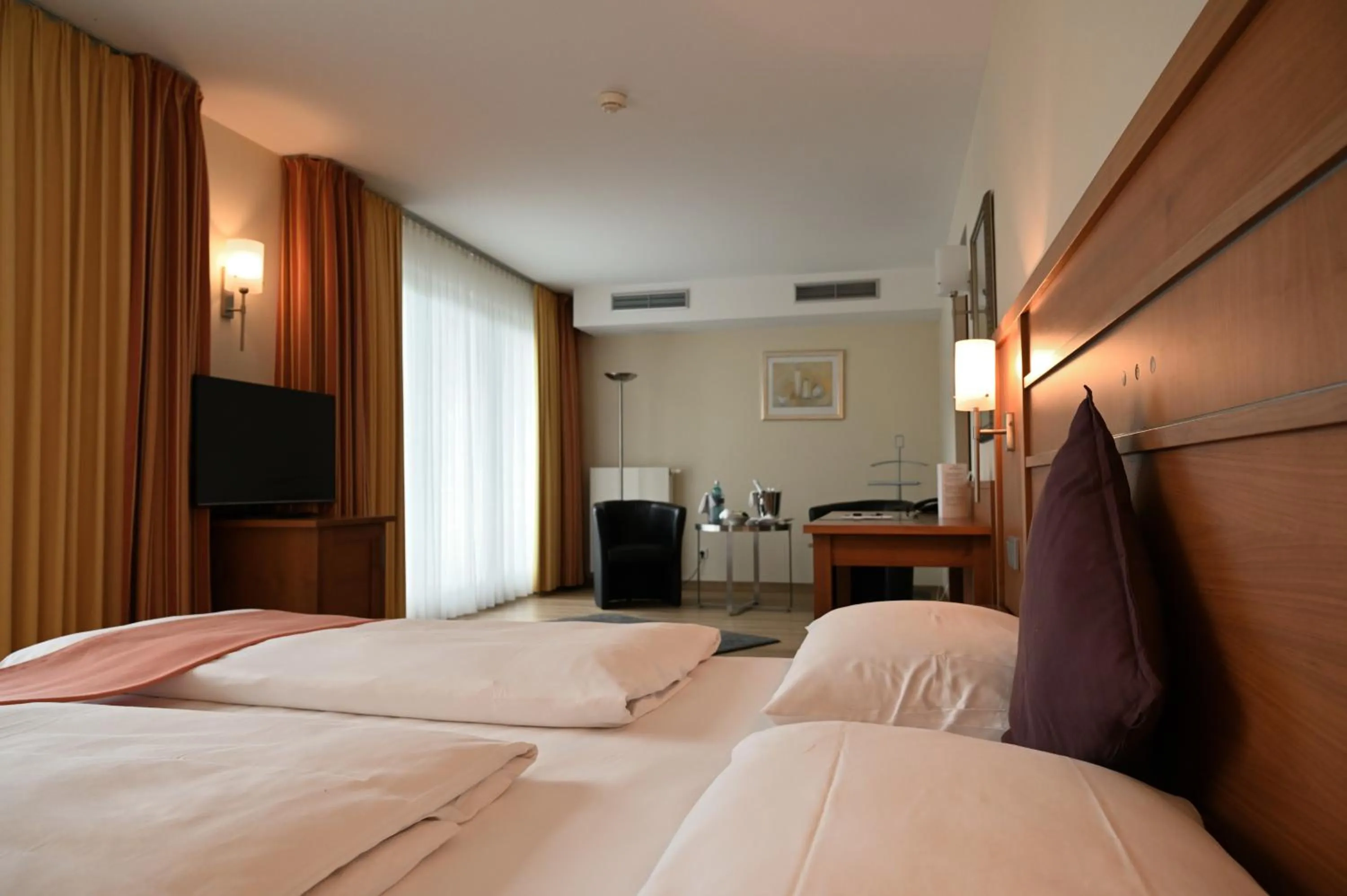 Guests, Bed in Landhotel Krummenweg