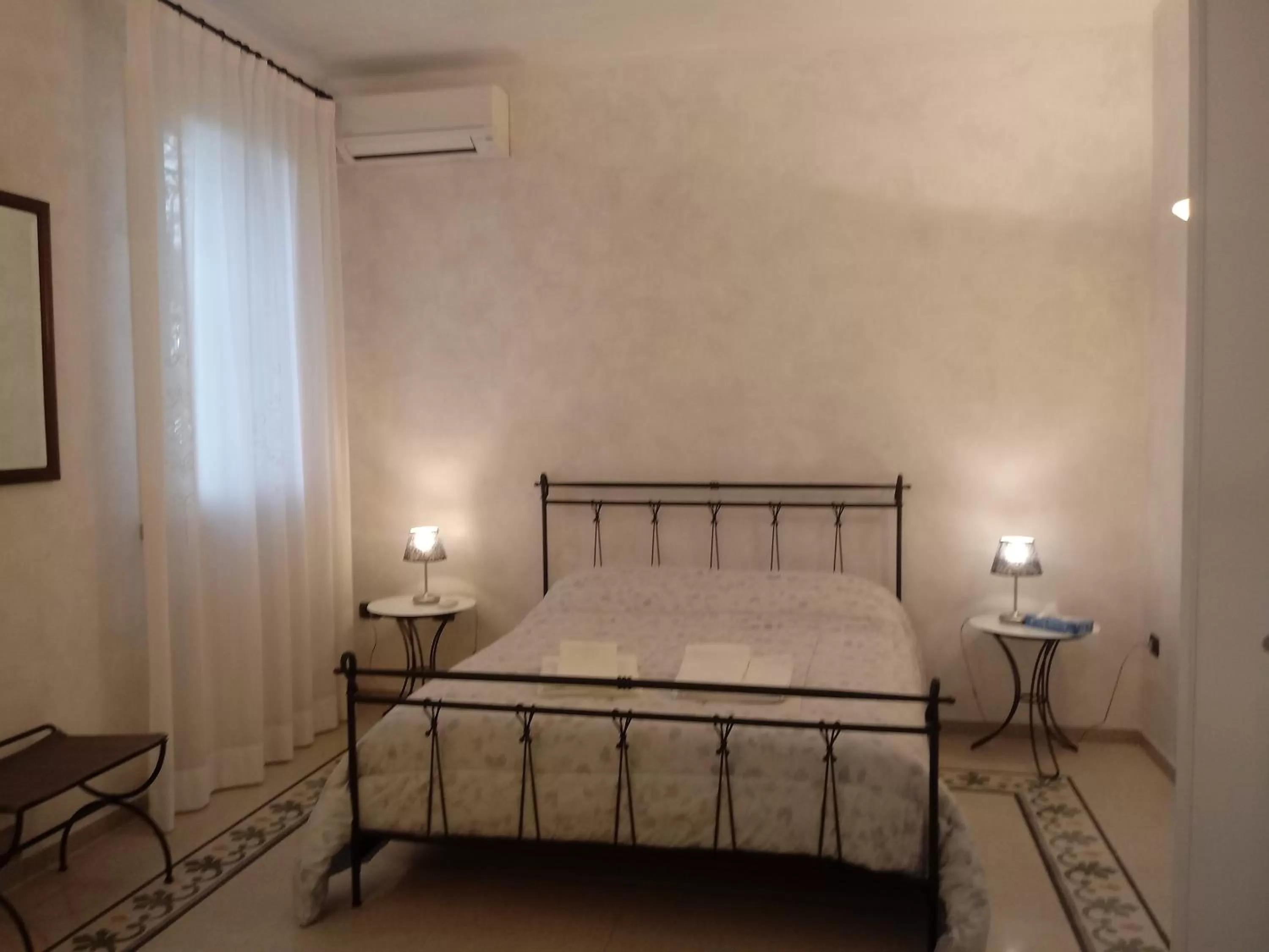 Photo of the whole room, Bed in B&B Residence il Ciliegio , Via Villa Superiore 93 Luzzara