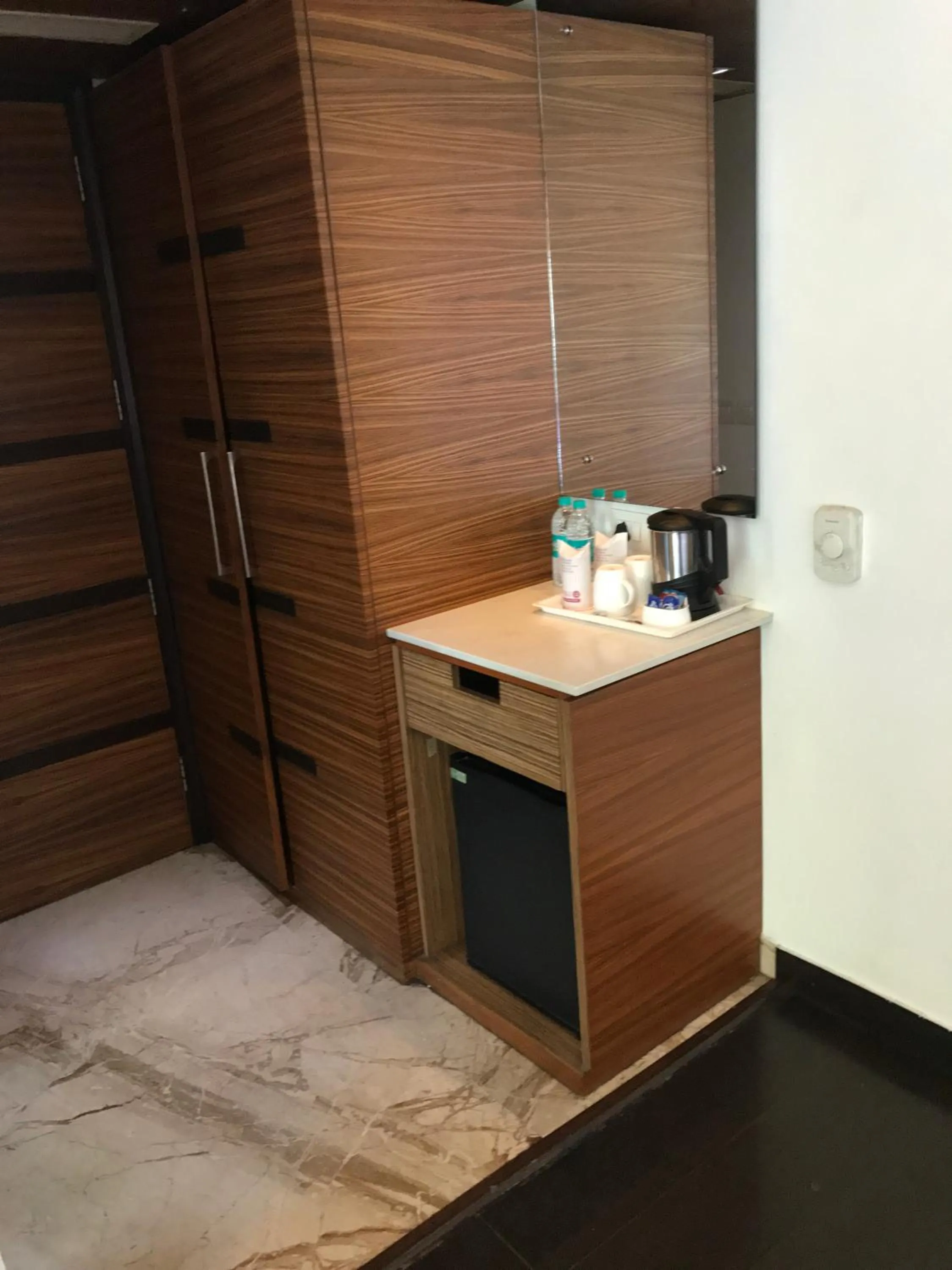 Property building in Hotel Ivory 32